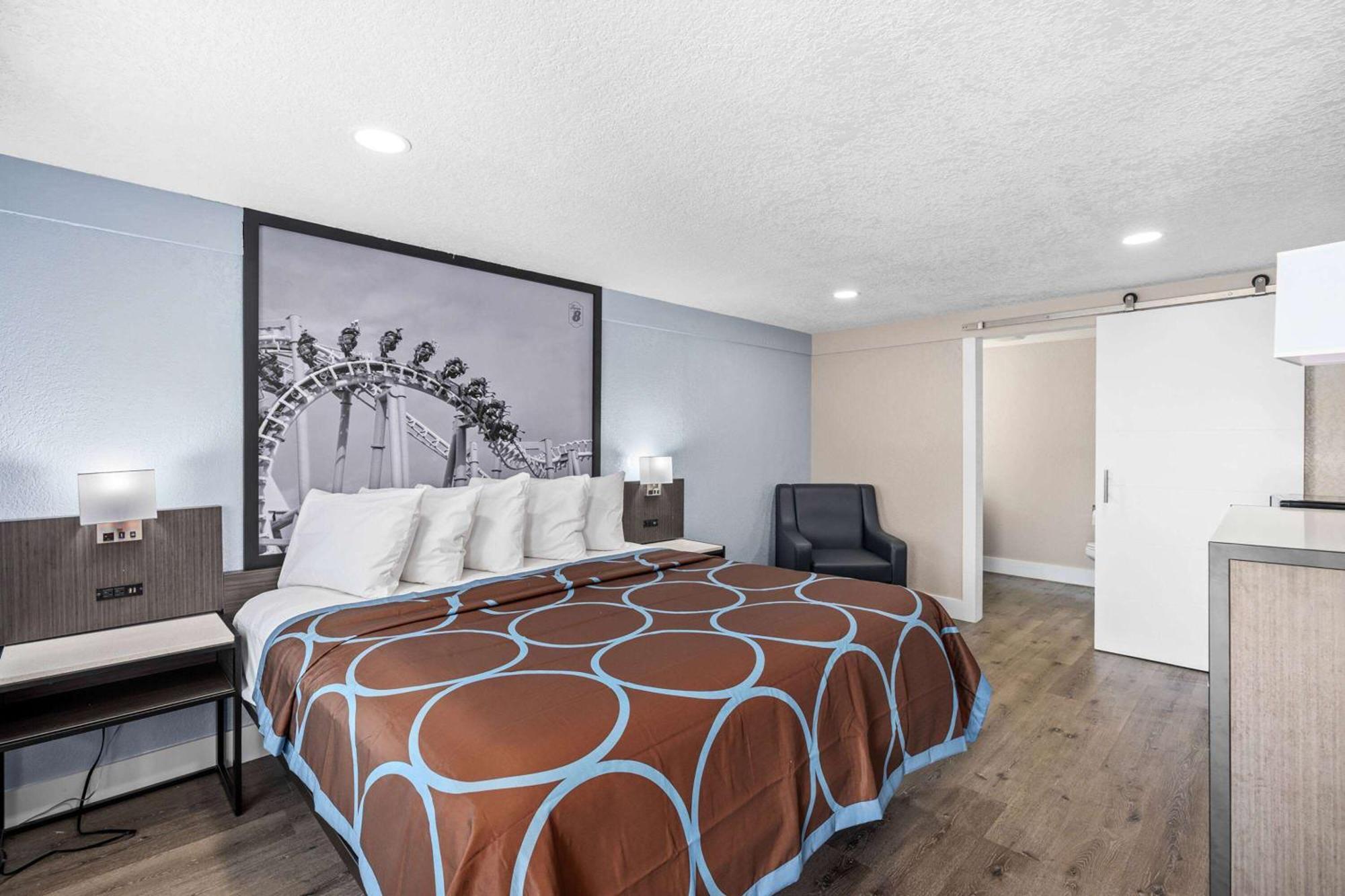 Super 8 By Wyndham Kissimmee-orlando 2*
