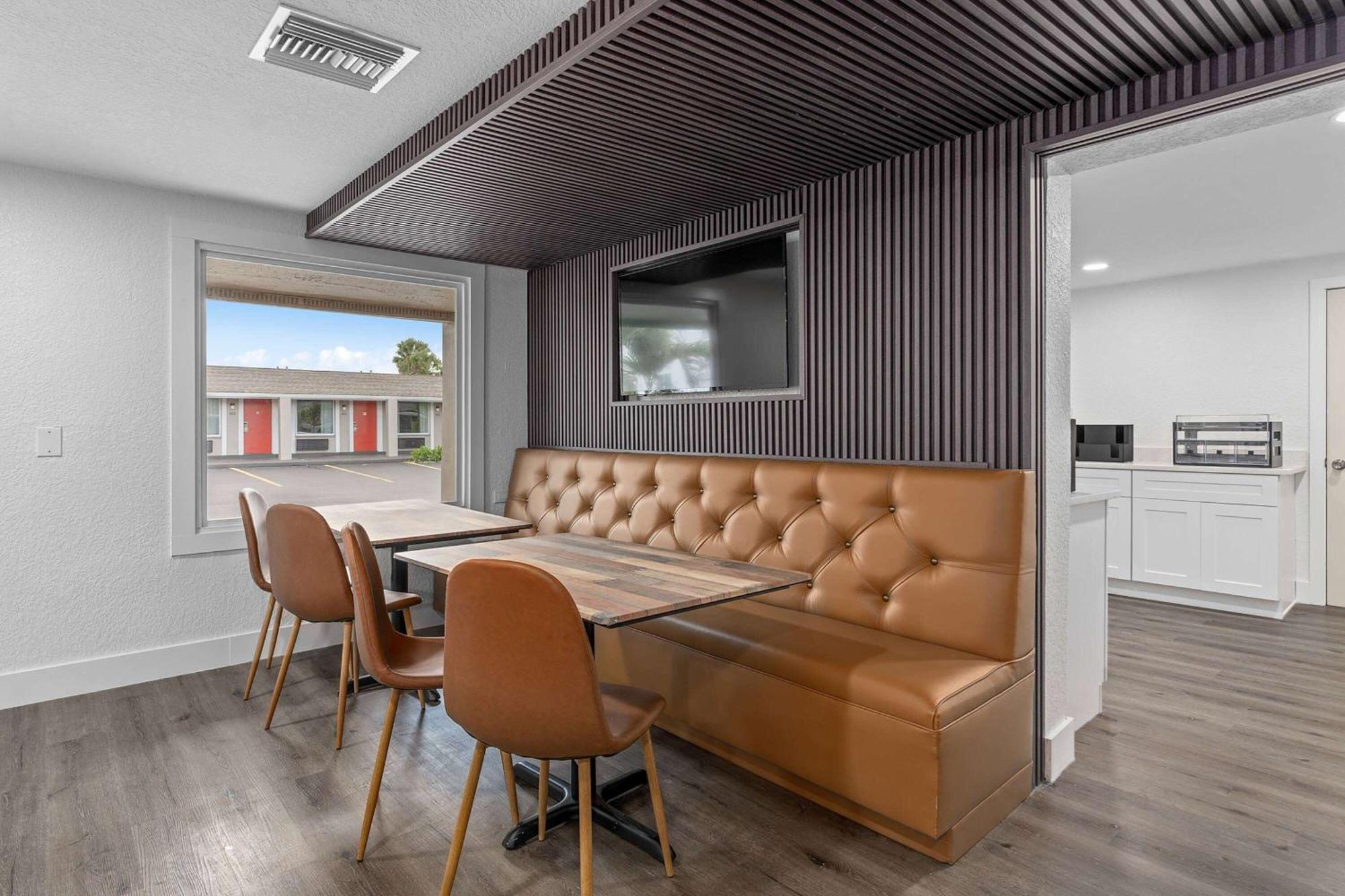 Hotel Super 8 By Wyndham Kissimmee-orlando