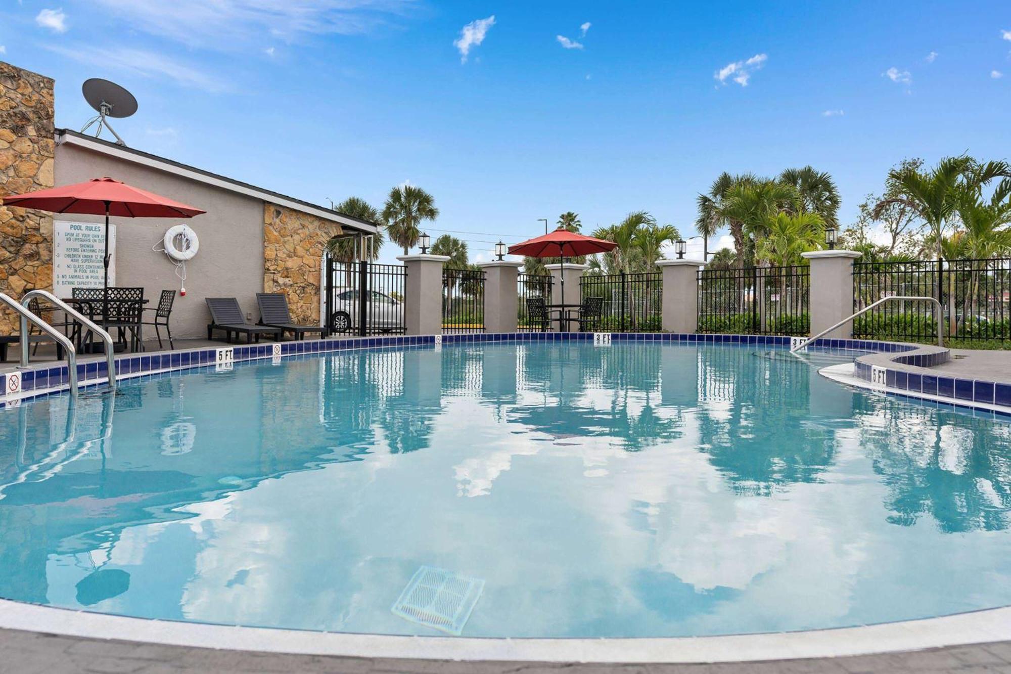 Super 8 By Wyndham Kissimmee-orlando