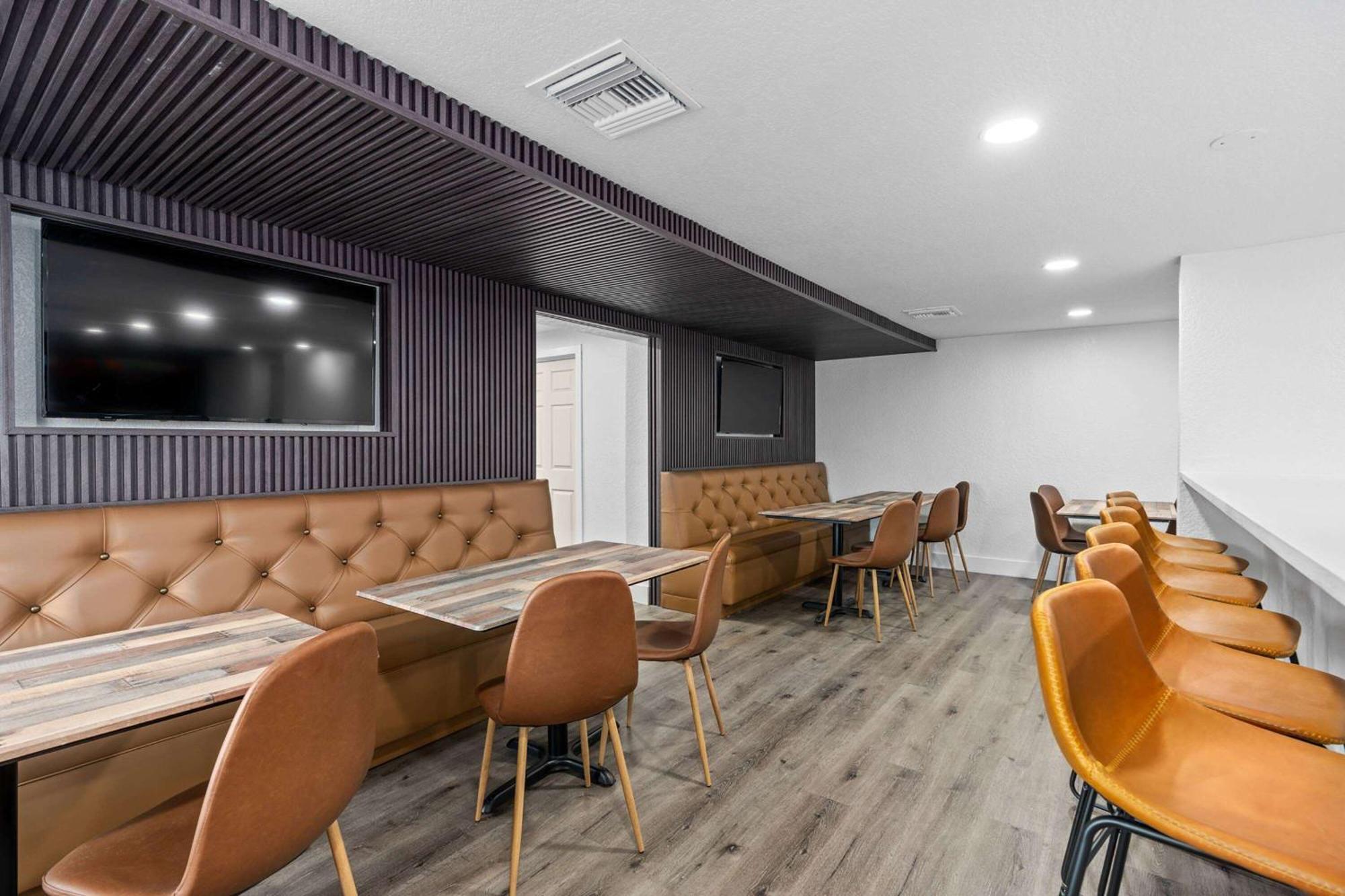 Super 8 By Wyndham Kissimmee-orlando Hotel 2*