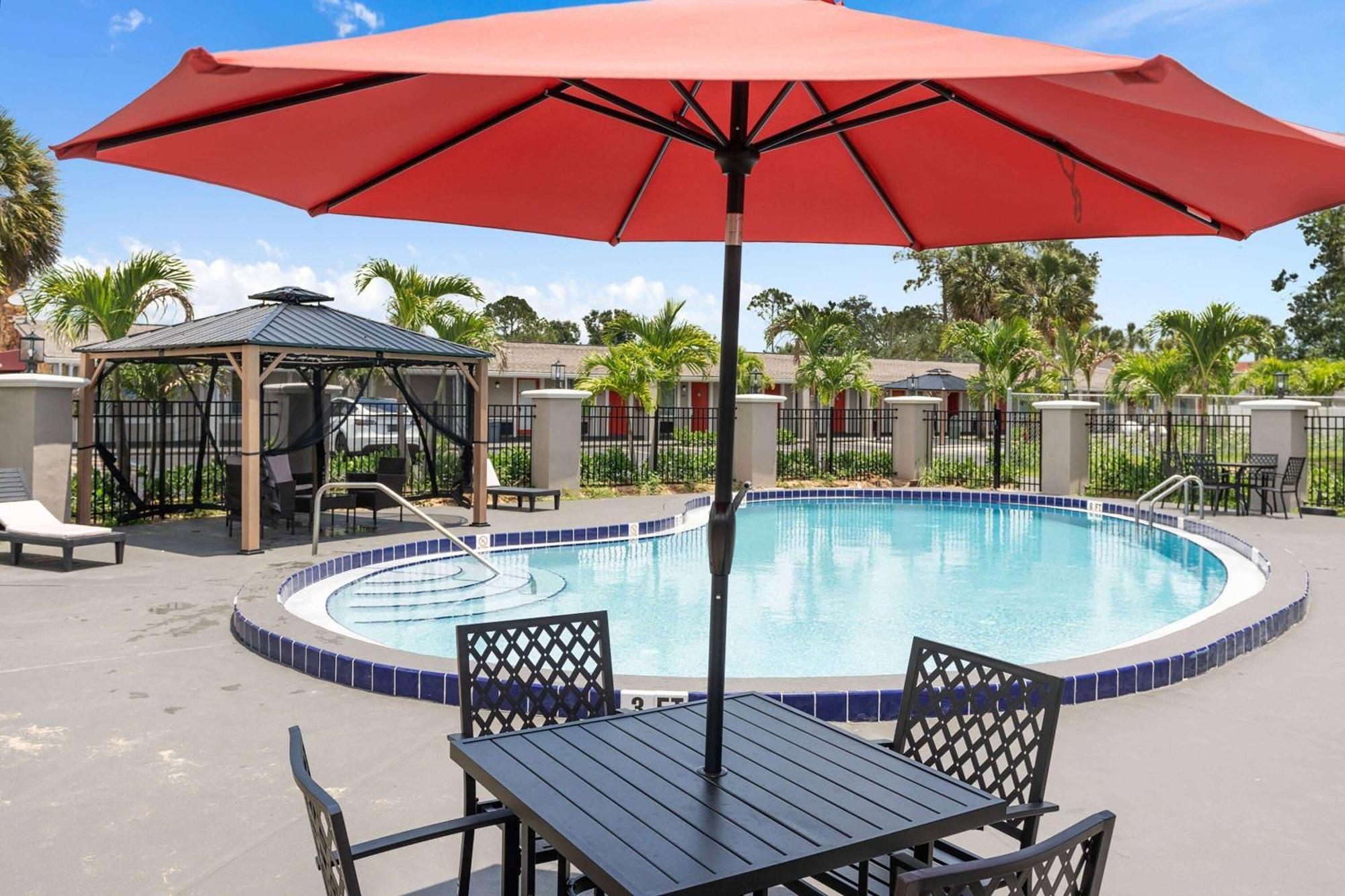 Super 8 By Wyndham Kissimmee-orlando Four Corners
