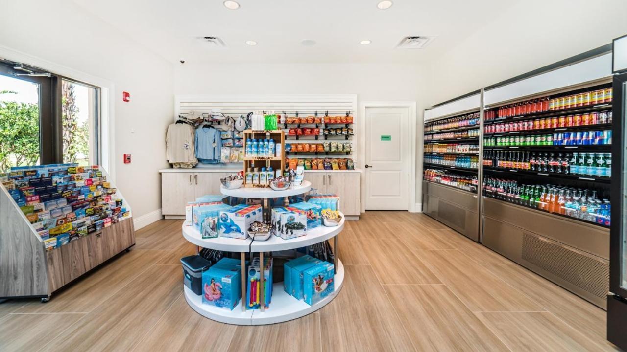 8972 Amelia Downs * Orlando