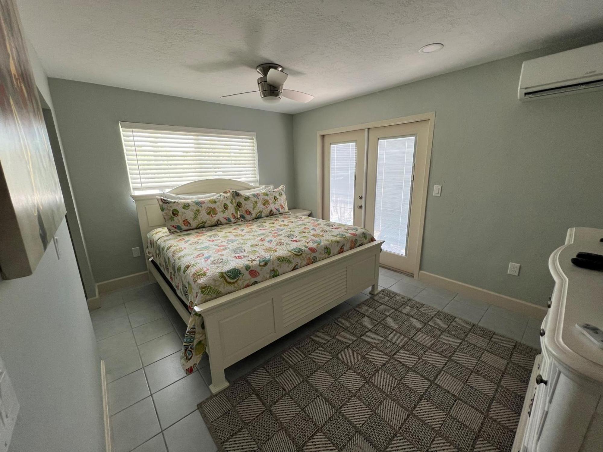 Inn Tarpon Tale