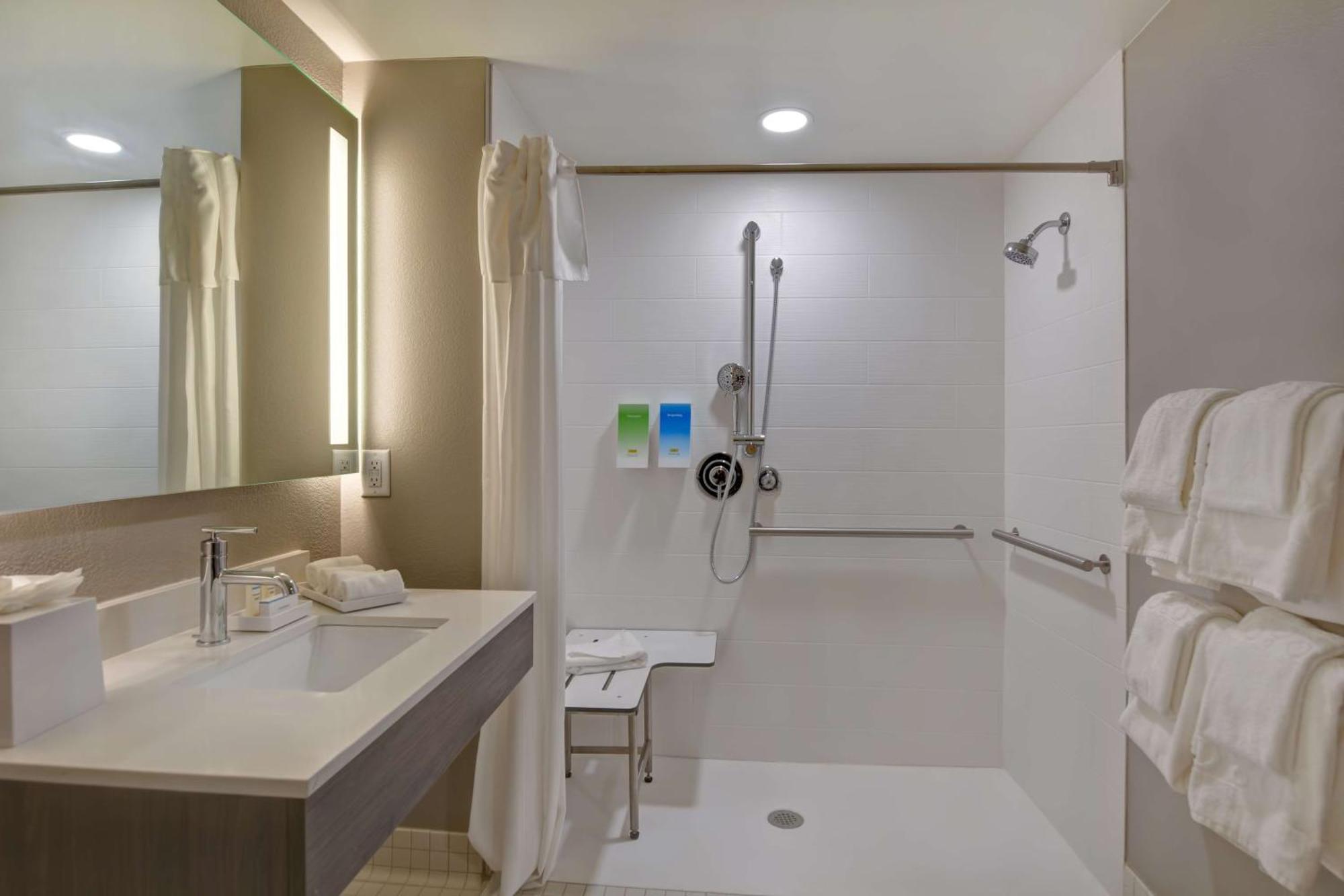 Hotel Home2 Ormond Oceanfront, Fl 3*
