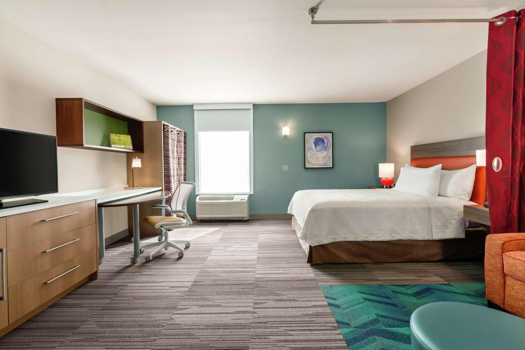 Home2 By Hilton Sarasota Bradenton Airport 3*