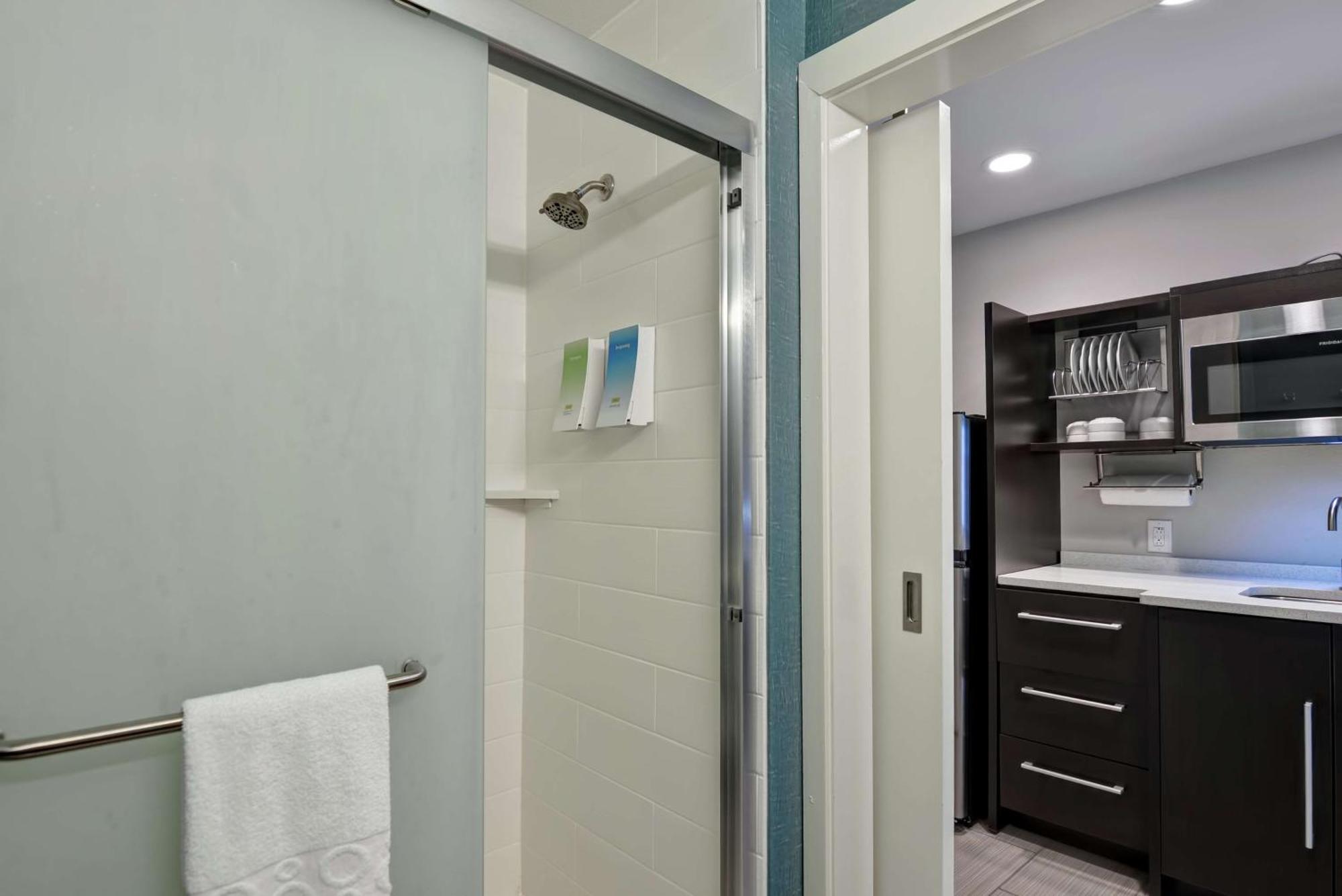 Hotel Home2 I-10 At North Davis Hwy Pensacola
