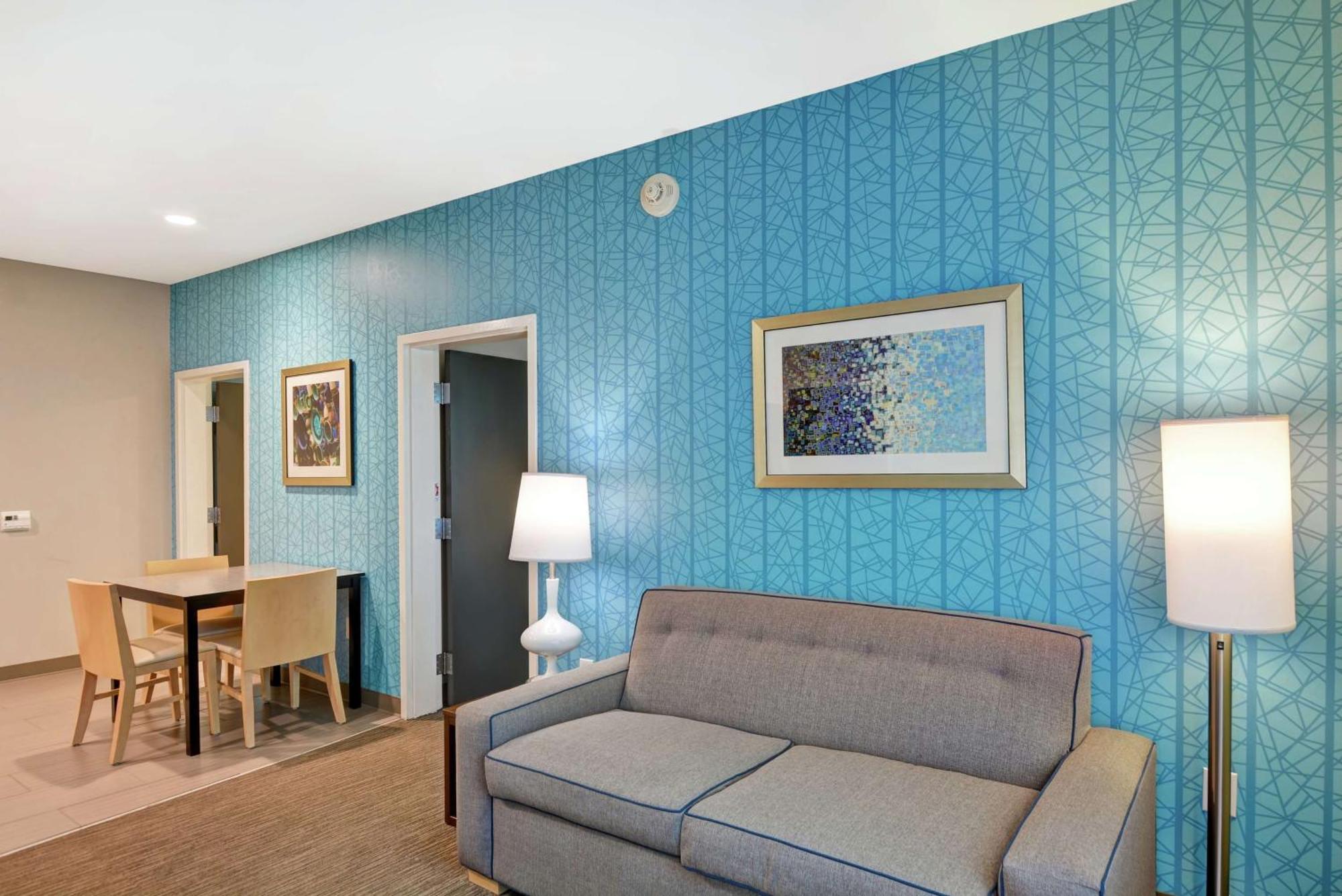 Home2 I-10 At North Davis Hwy Hotel Pensacola