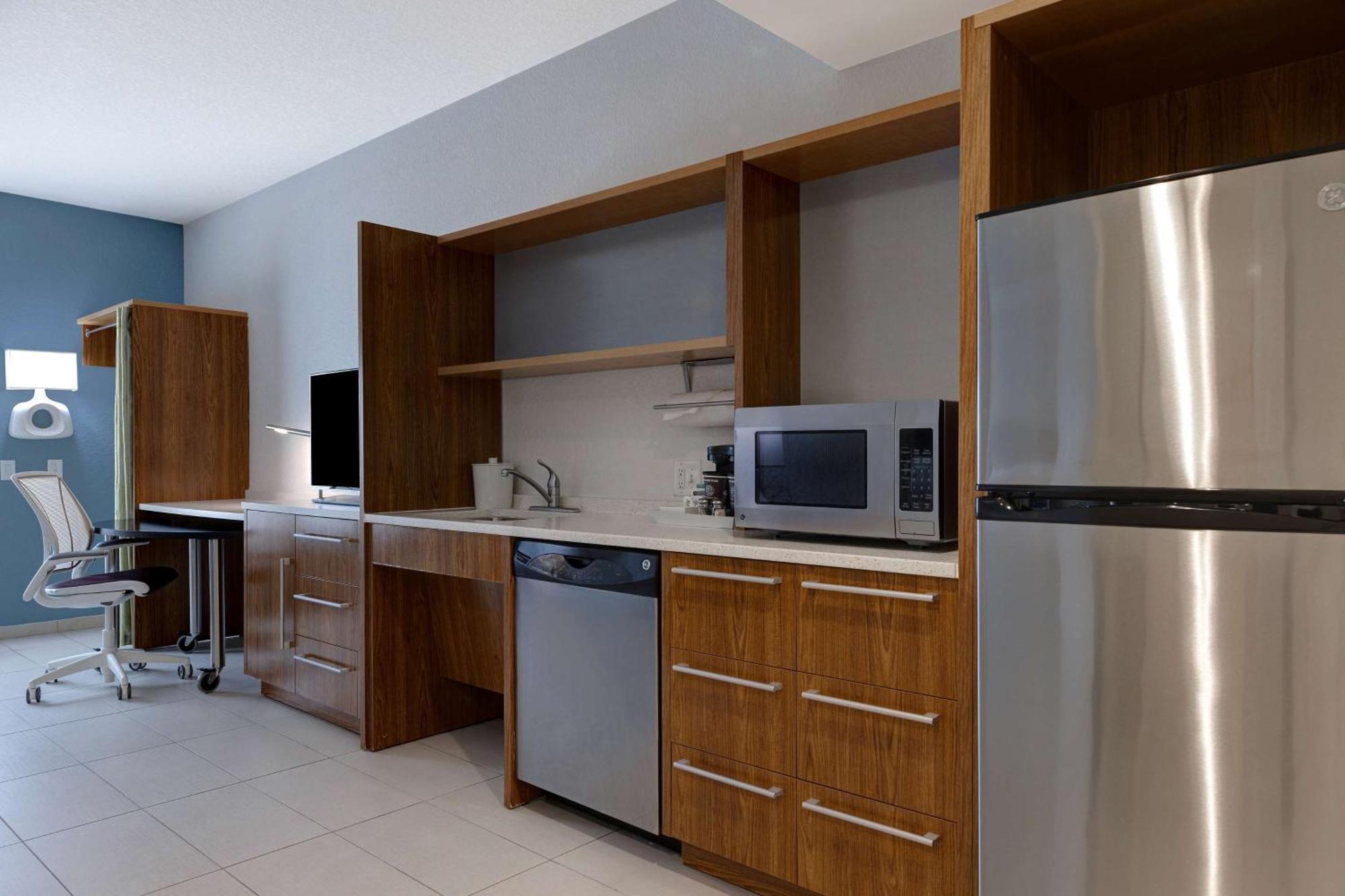 Home2 By Hilton Orlando International Drive South - Free Shuttle To Theme Parks 3*