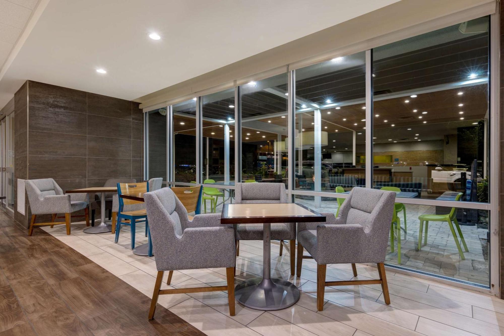 Hotel Home2 By Hilton Orlando International Drive South - Free Shuttle To Theme Parks