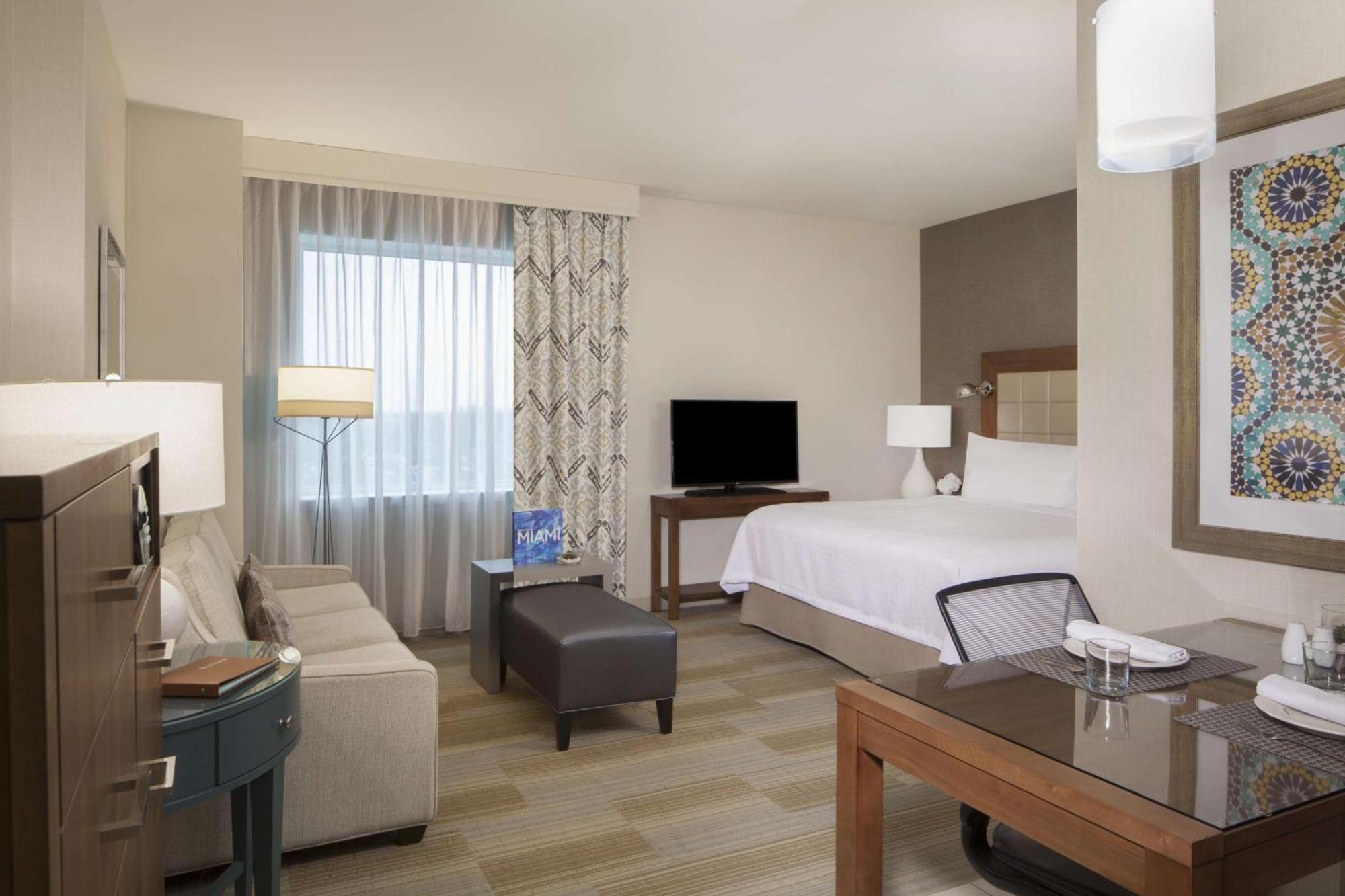 Hotel Homewood By Hilton Miami Dolphin Mall
