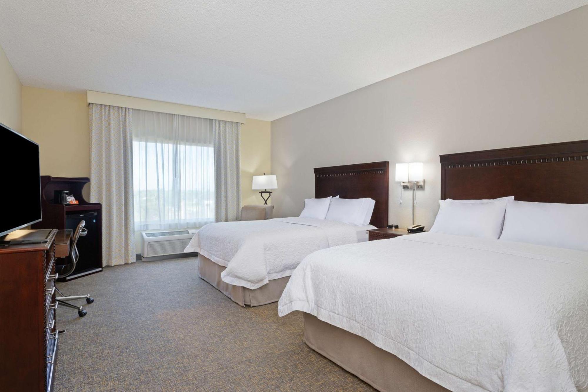 Hampton & Wellington Hotel