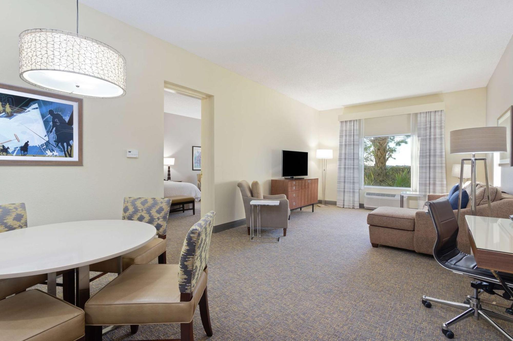 Hampton & Wellington Hotel