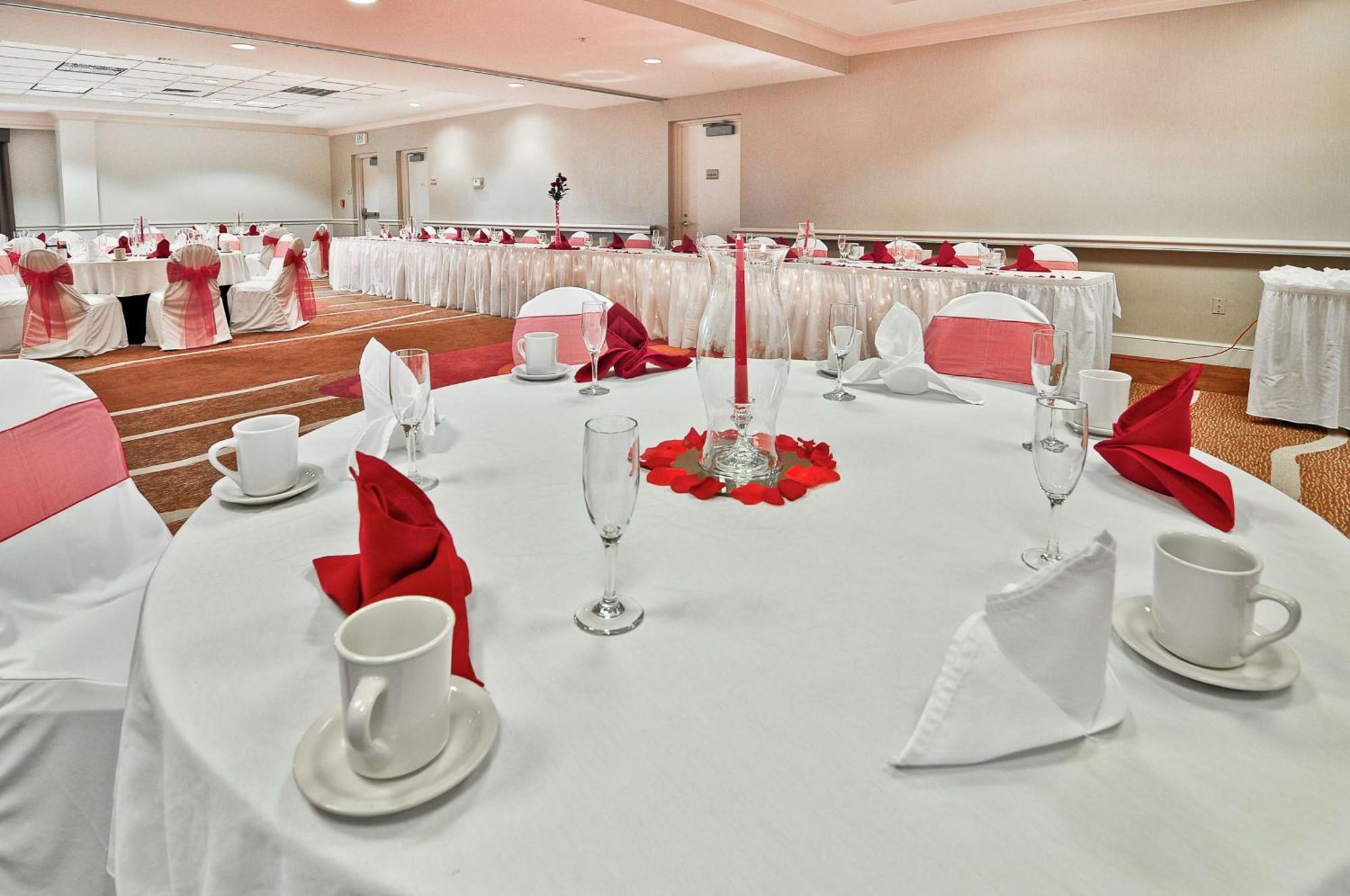 Hilton Garden Tampa North Hotel 3*