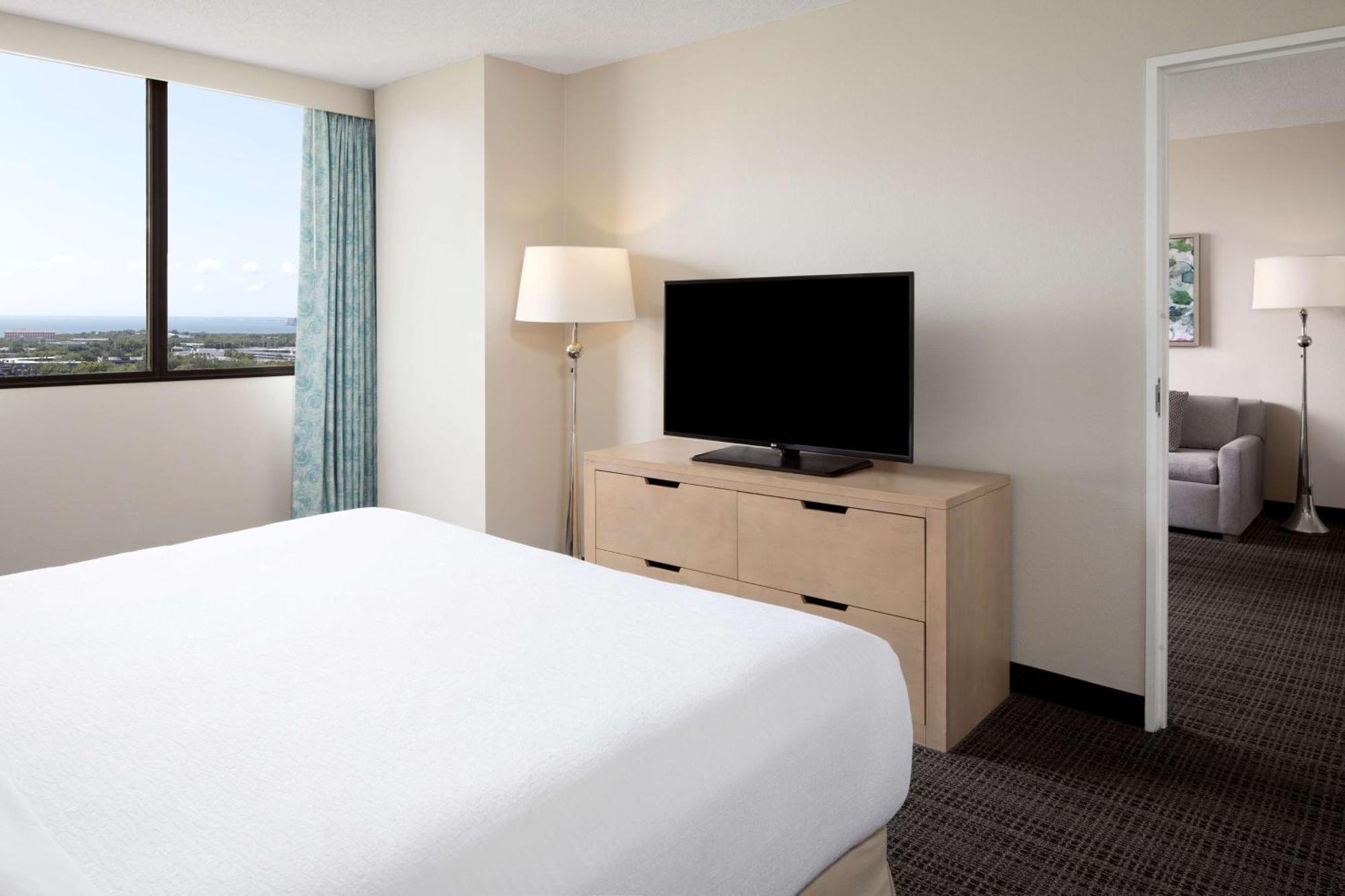 Embassy By Hilton Airport Westshore