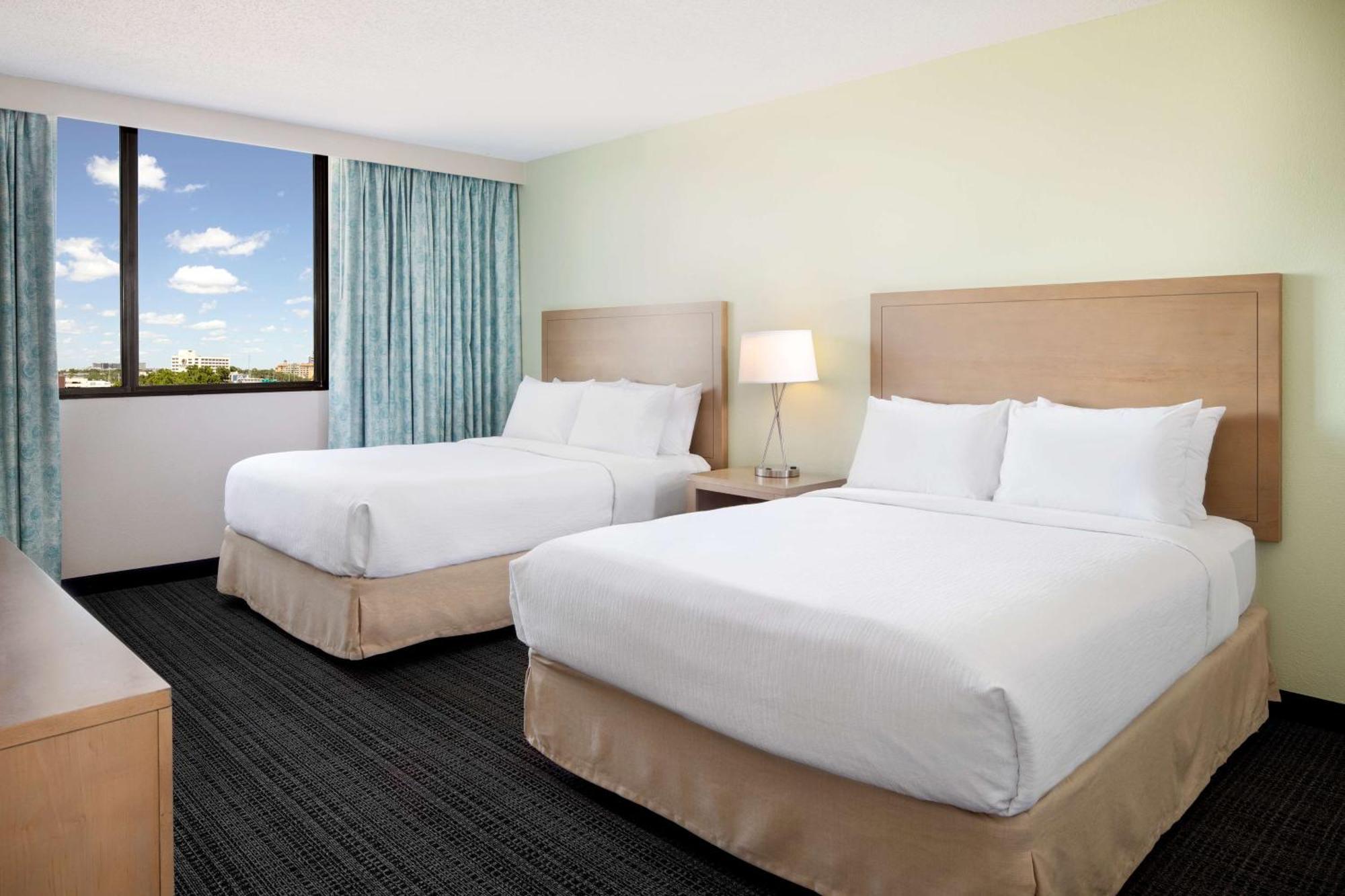 Embassy By Hilton Airport Westshore Hotel 3*