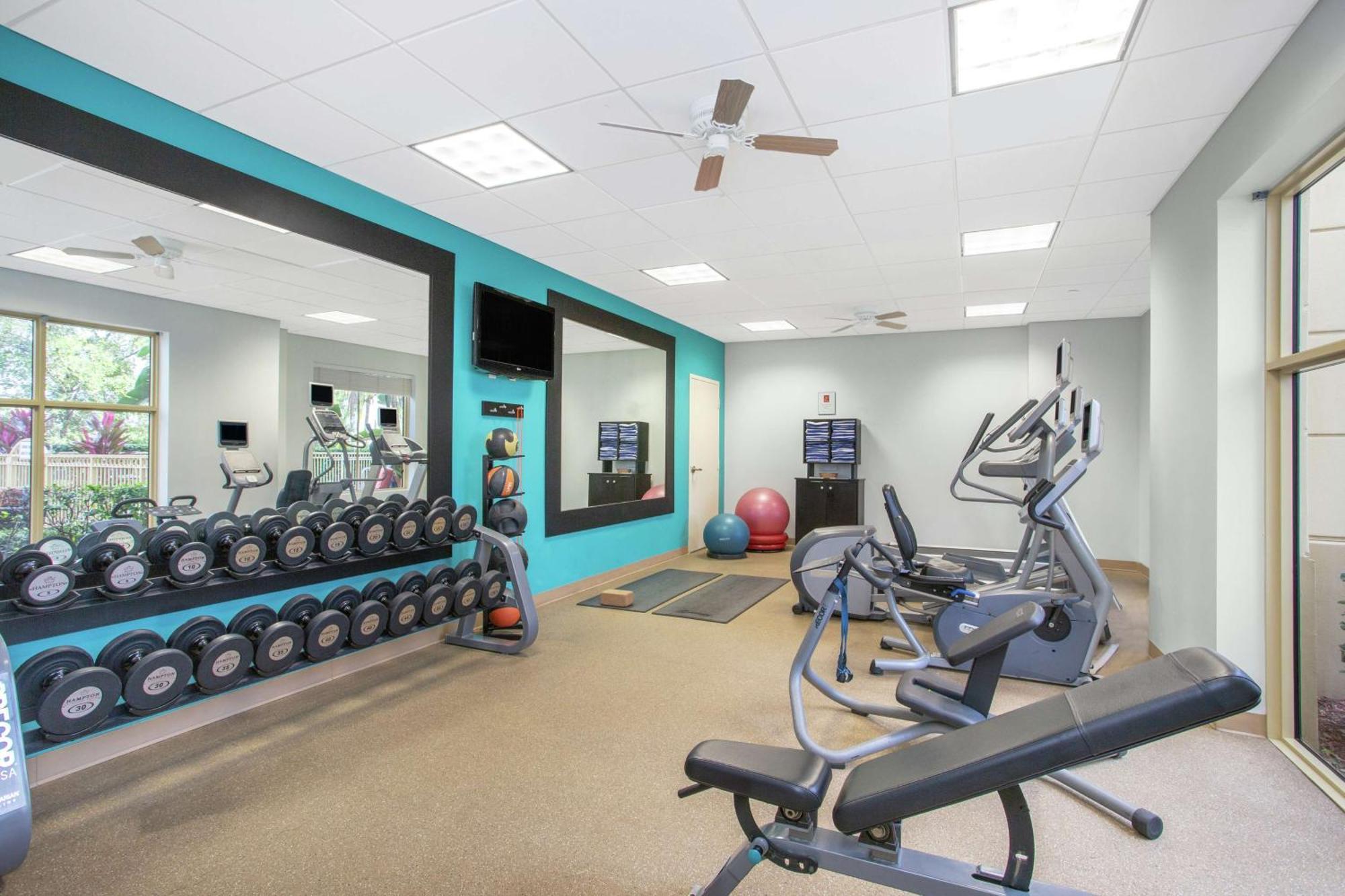 Hilton Garden Palm Gardens Hotel 3*