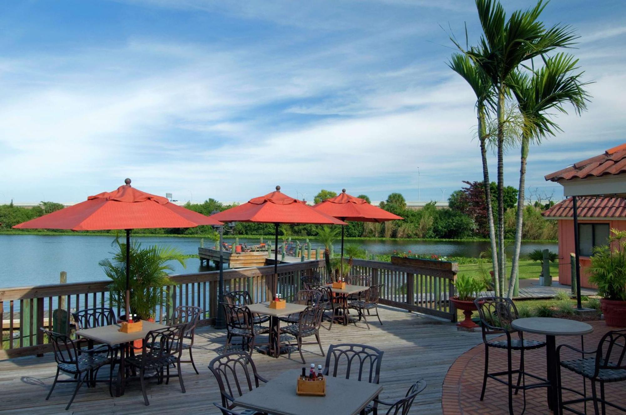 Hilton Palm Pbi Hotel