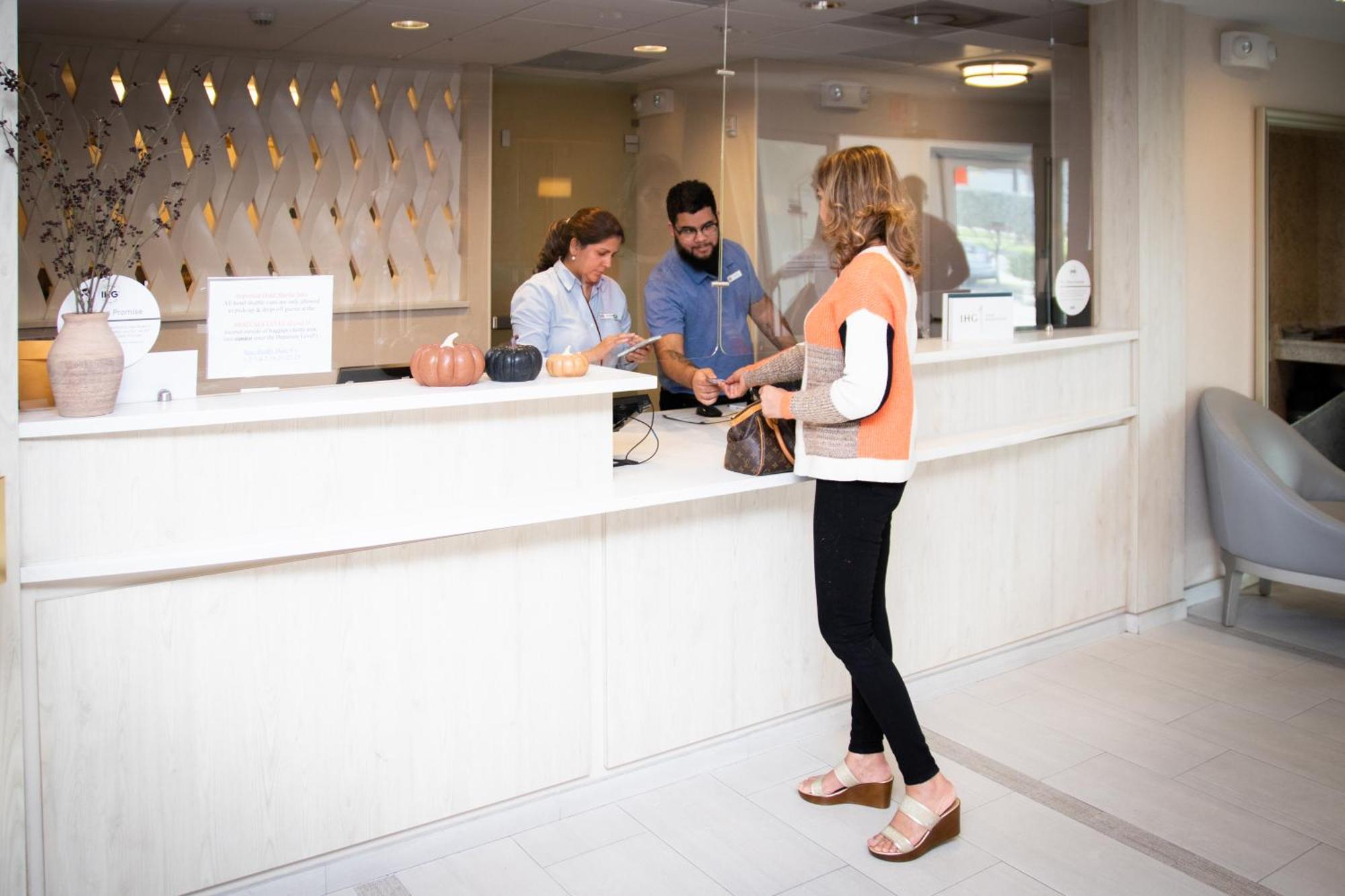 Candlewood Miami Intl Airport - 36th St By Ihg Hotel Miami Springs