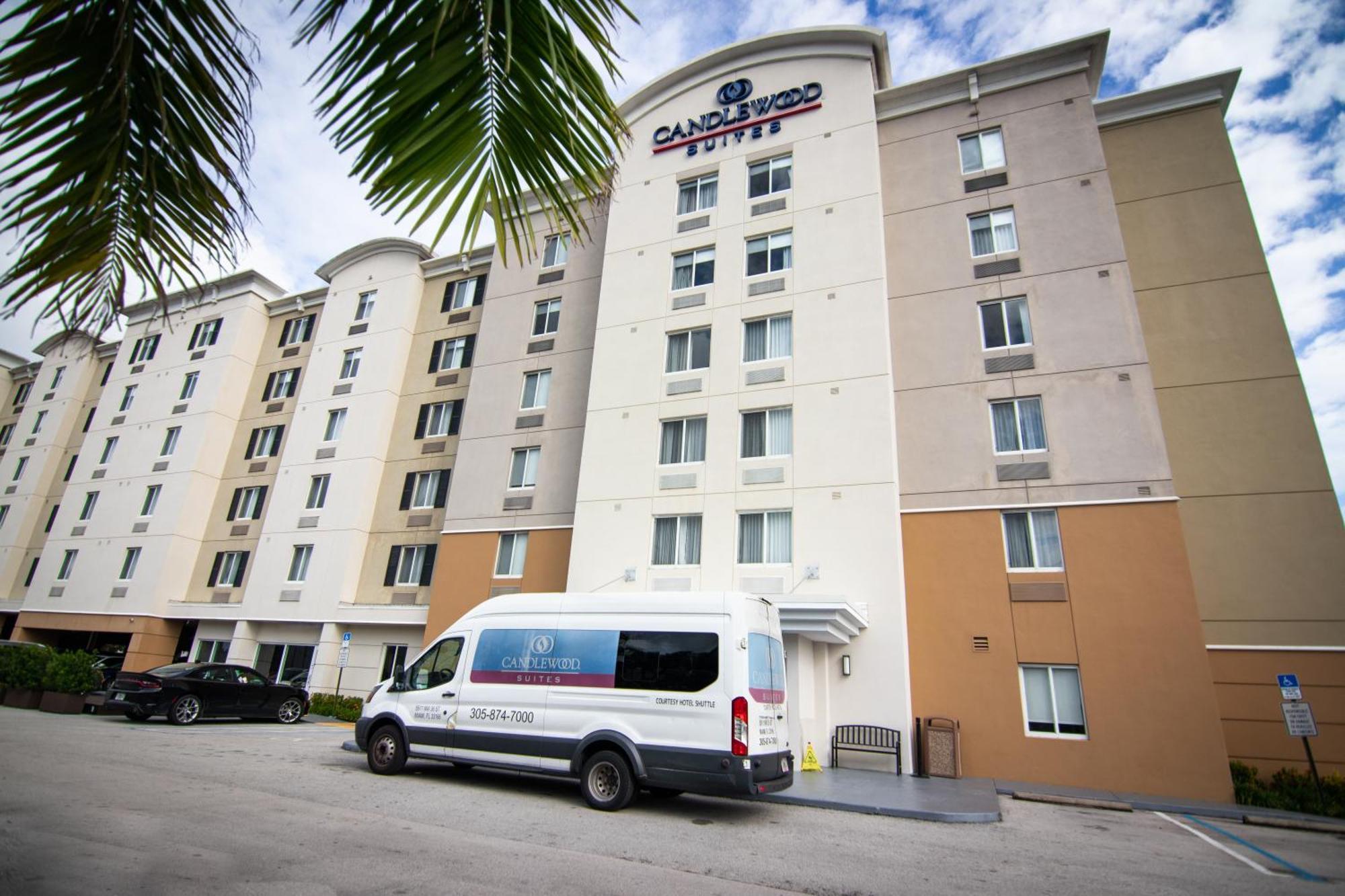Candlewood Miami Intl Airport - 36th St By Ihg Hotel 3*