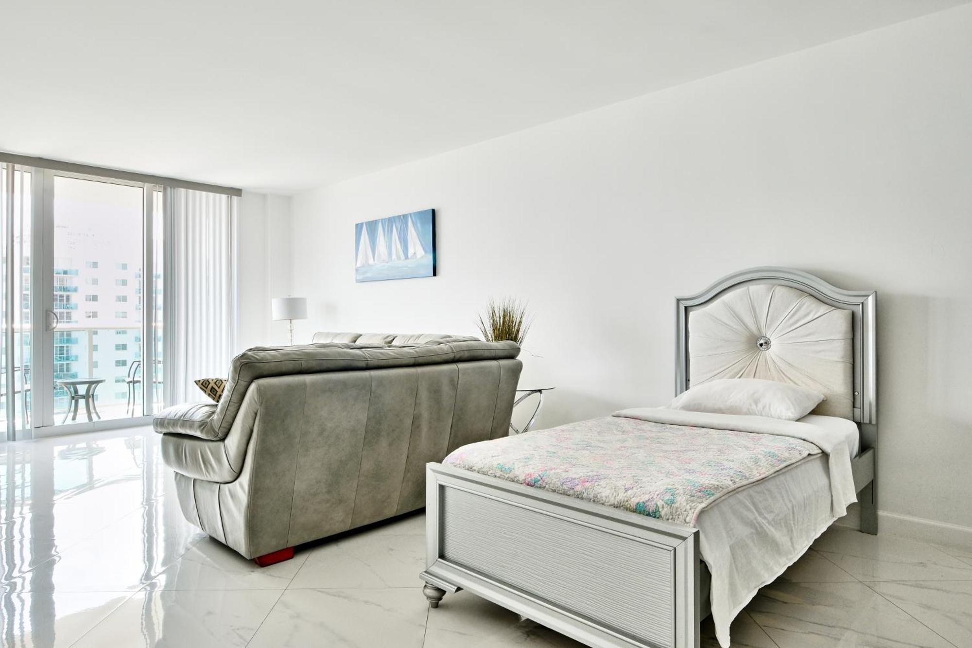Miami Oceanview Oasis Collins Ave Free Parking