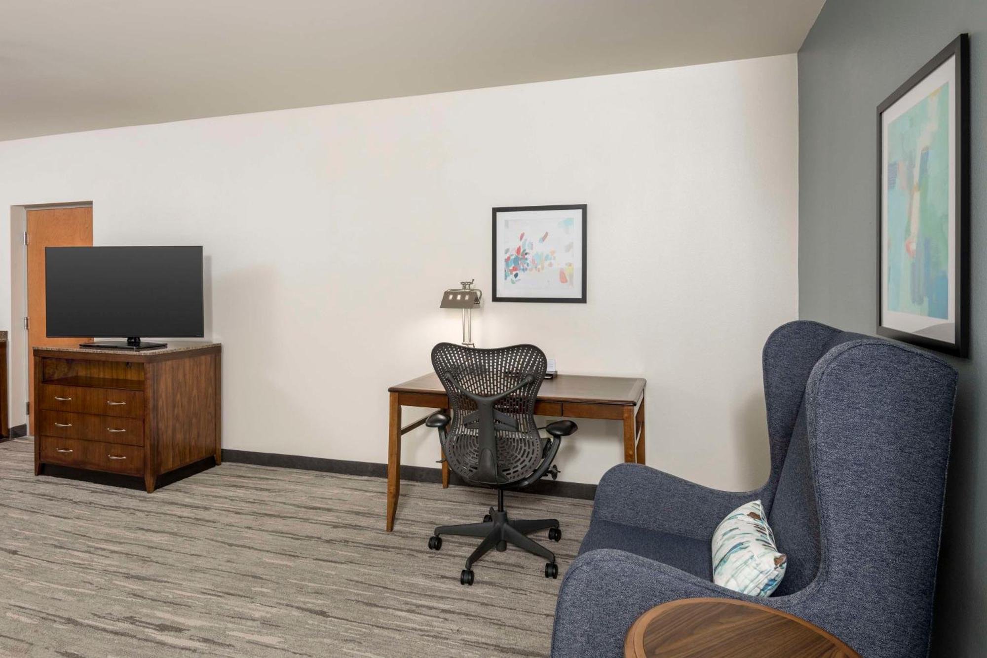 Hilton Garden 3*
