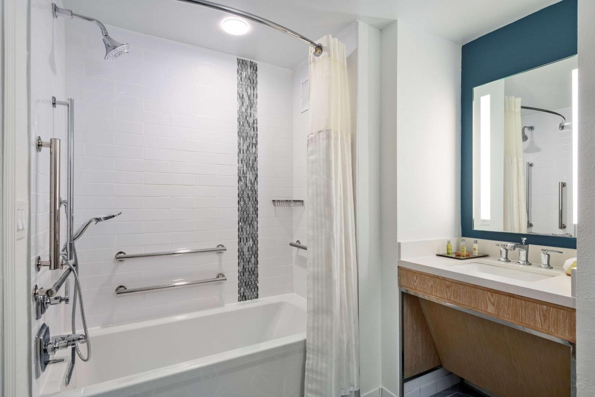 Hotel Doubletree By Hilton 4*