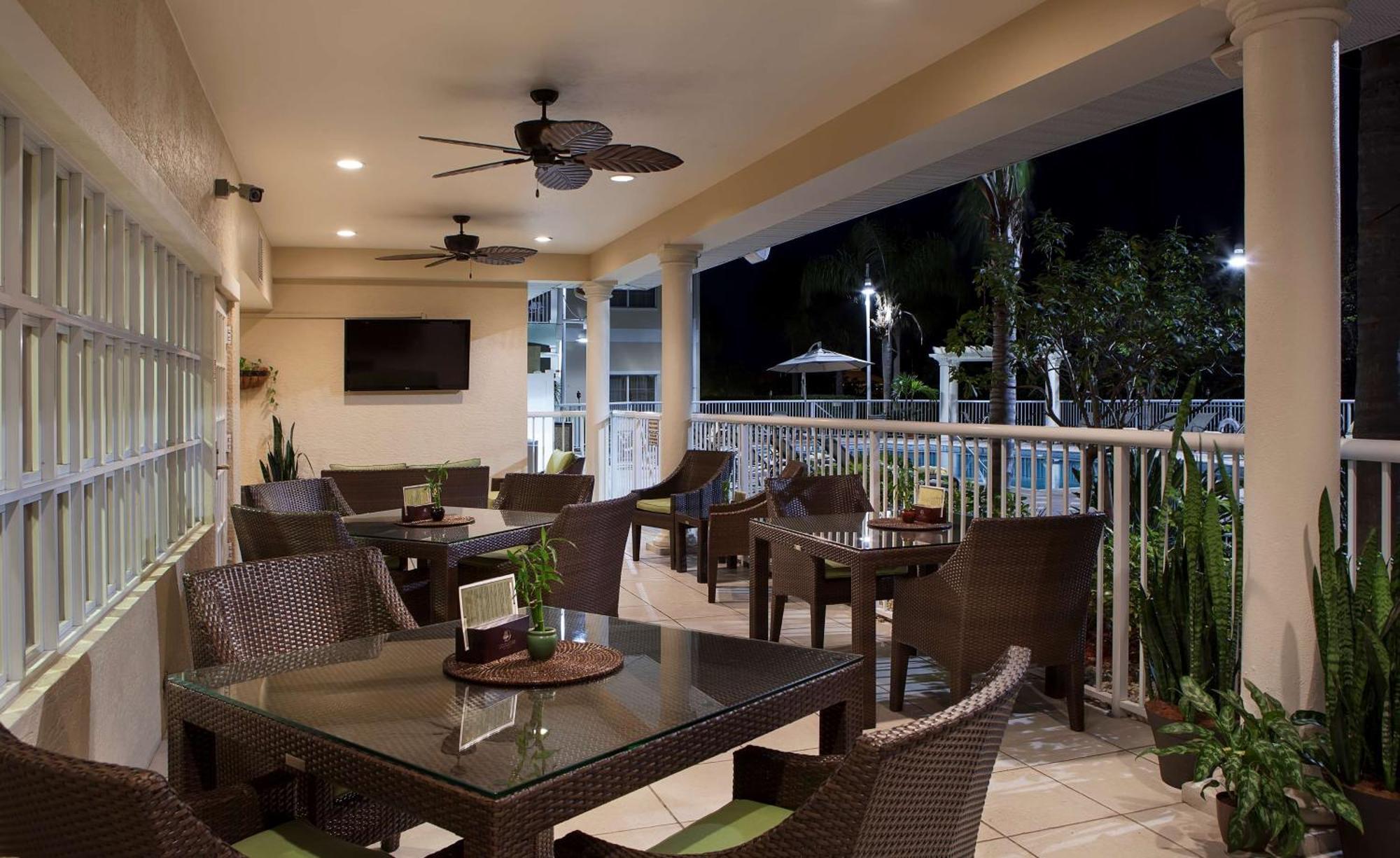 Doubletree By Hilton 4* Naples