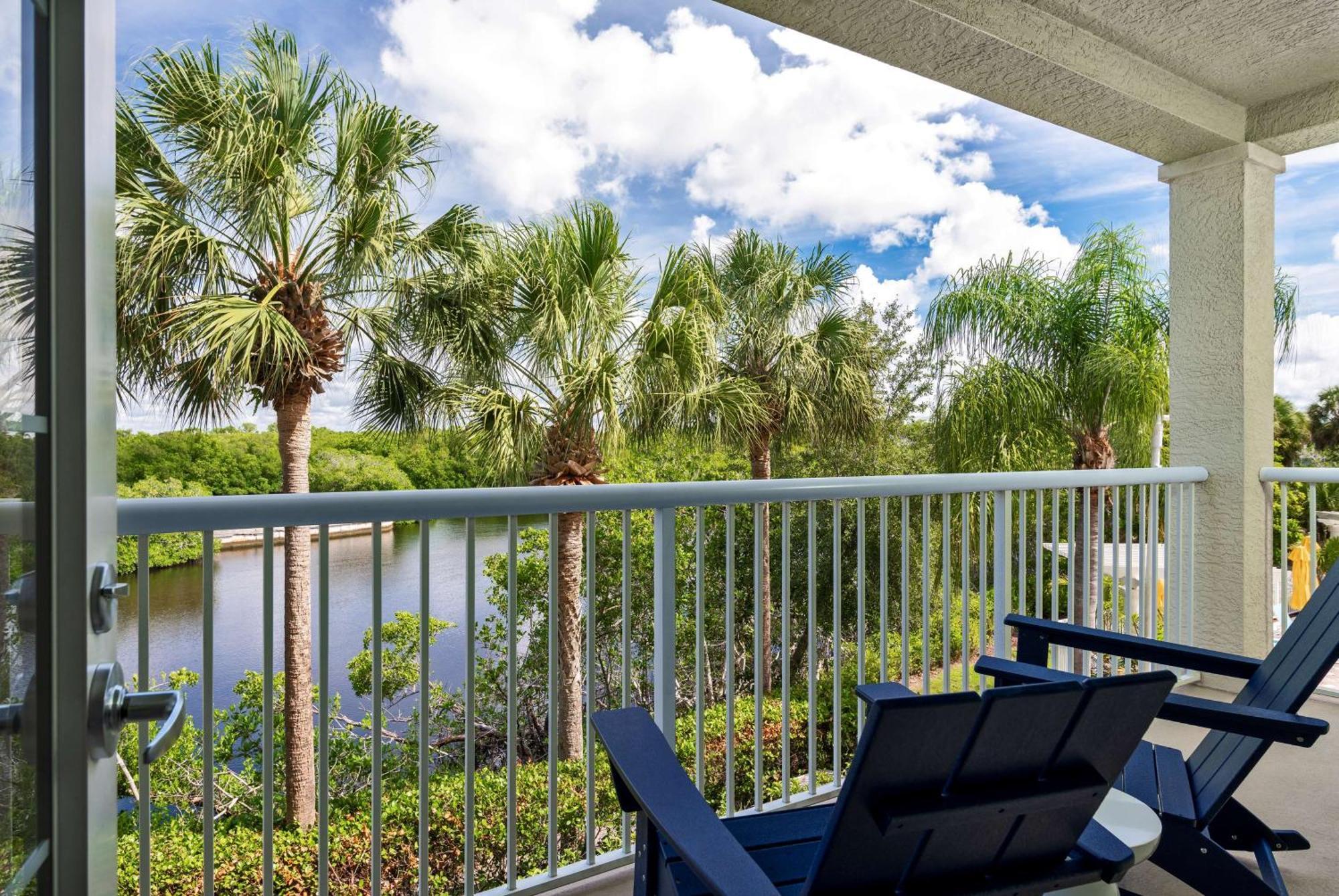 Doubletree By Hilton 4* Naples
