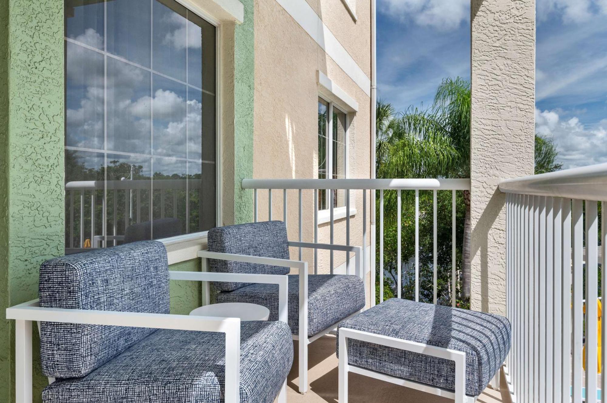 Doubletree By Hilton 4* Naples