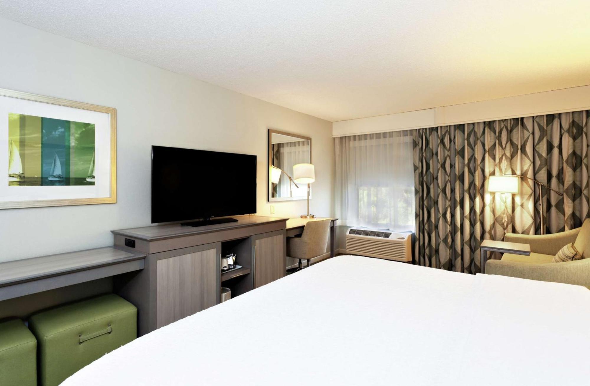 Hotel Hampton 3*