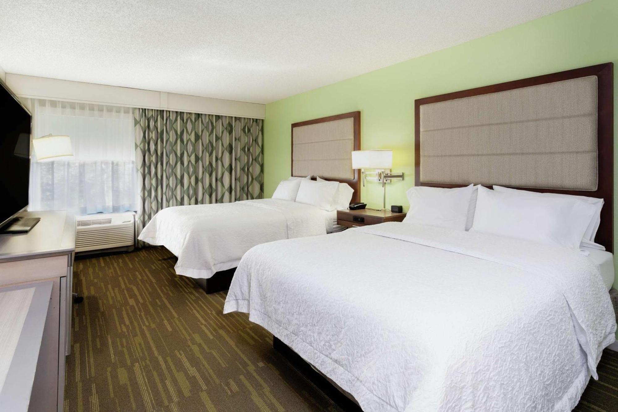 Hampton 3*