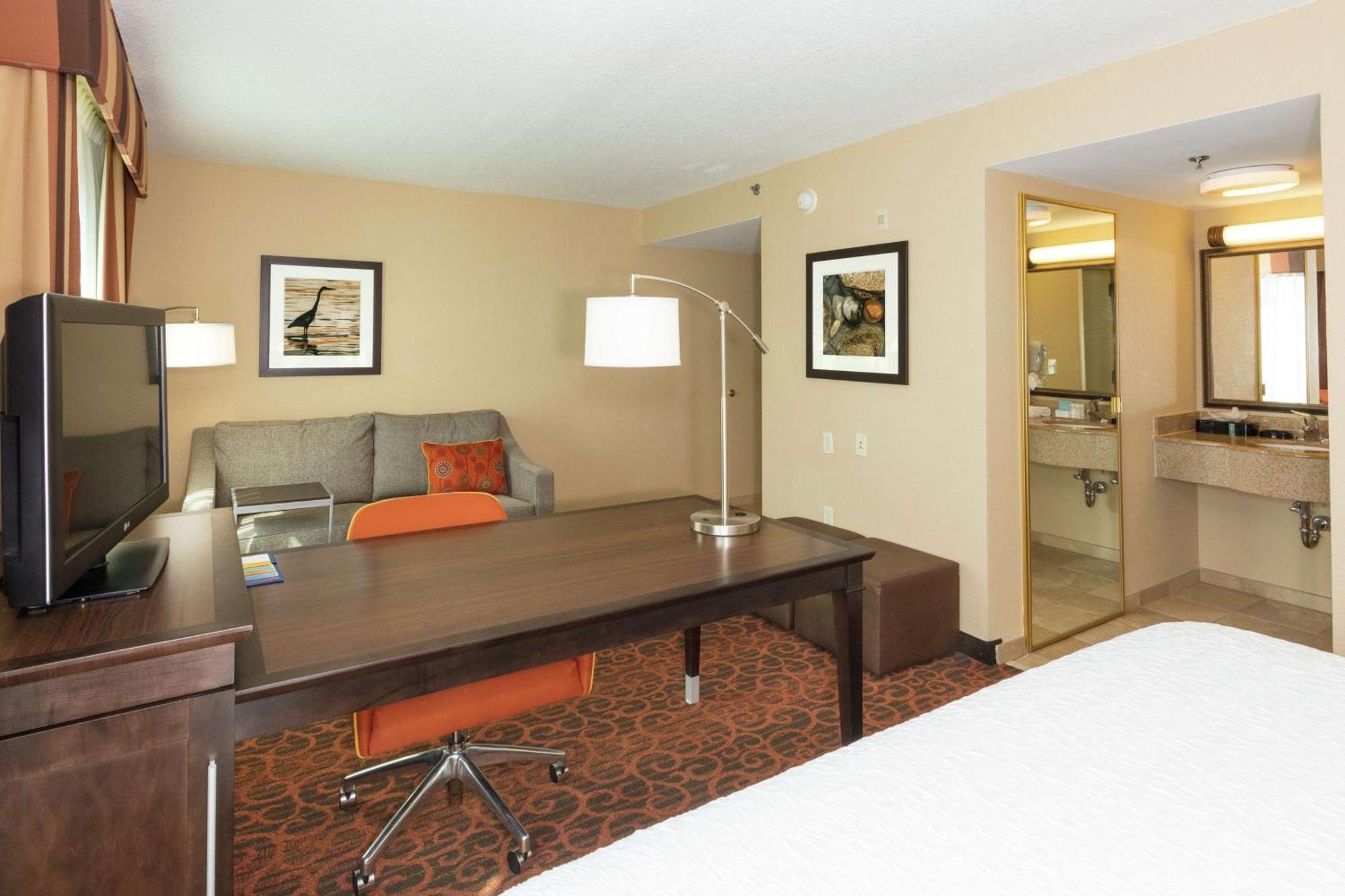 Hampton & Jacksonville-airport 3*
