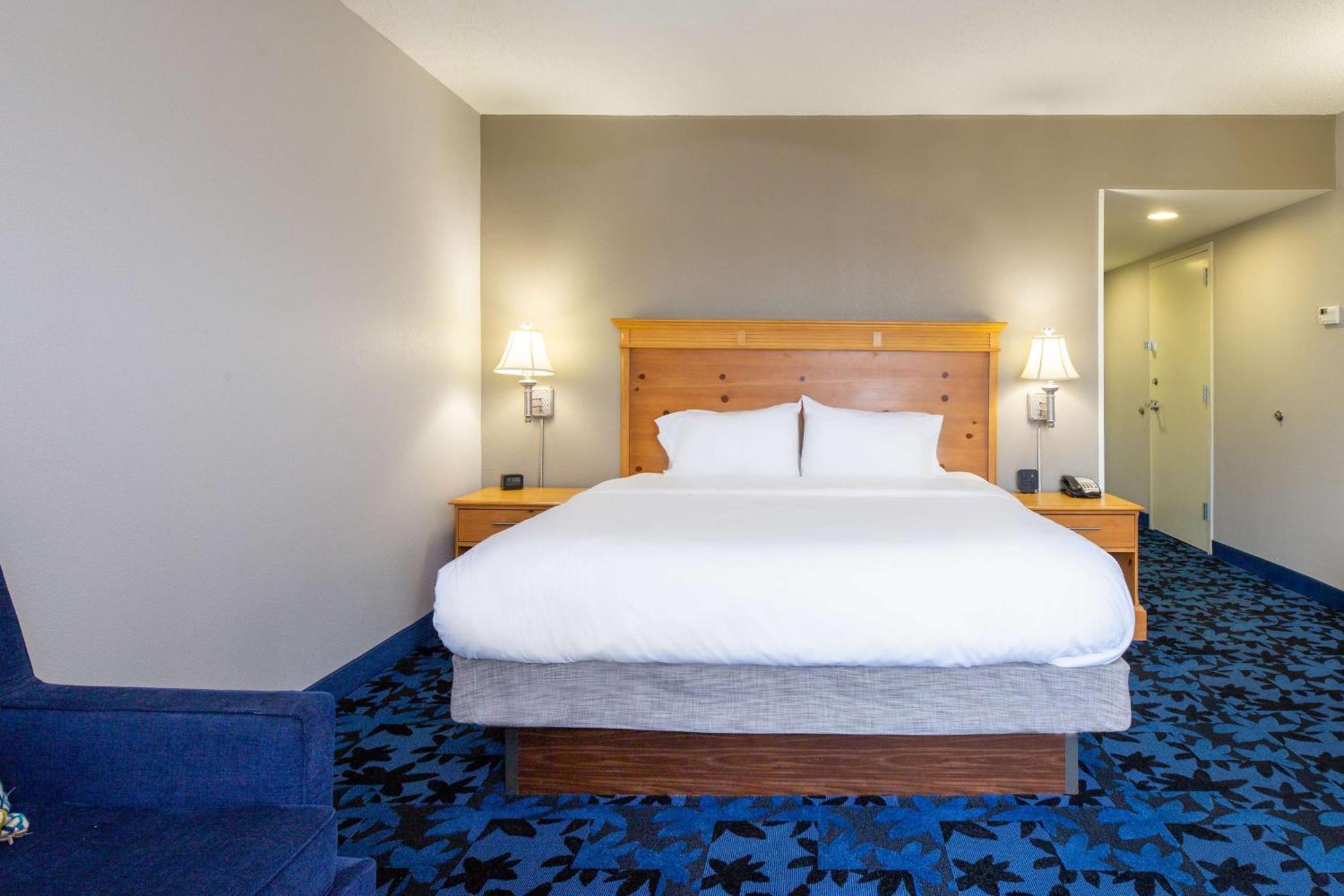 Hampton & Deerwood Park Hotel Jacksonville
