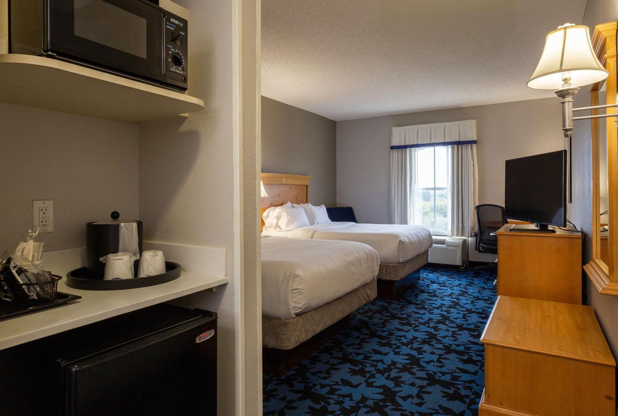 Hampton & Deerwood Park Hotel
