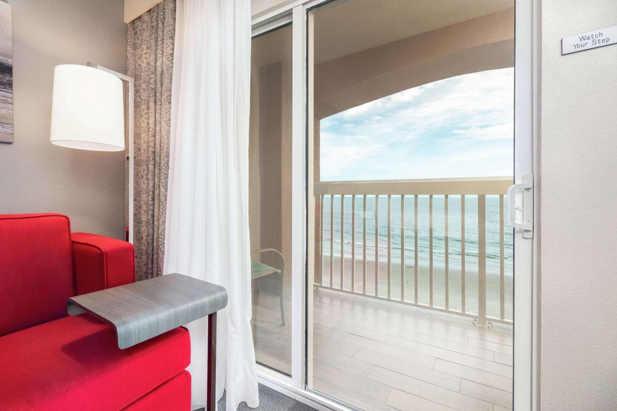 Hampton Daytona Shores-oceanfront 3*