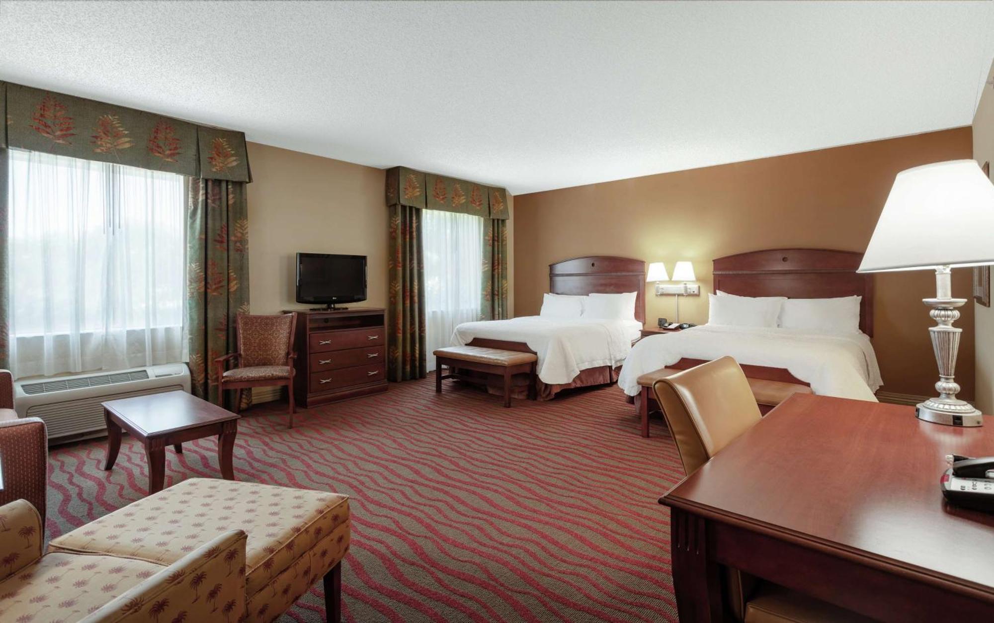 Hotel Hampton & 3*