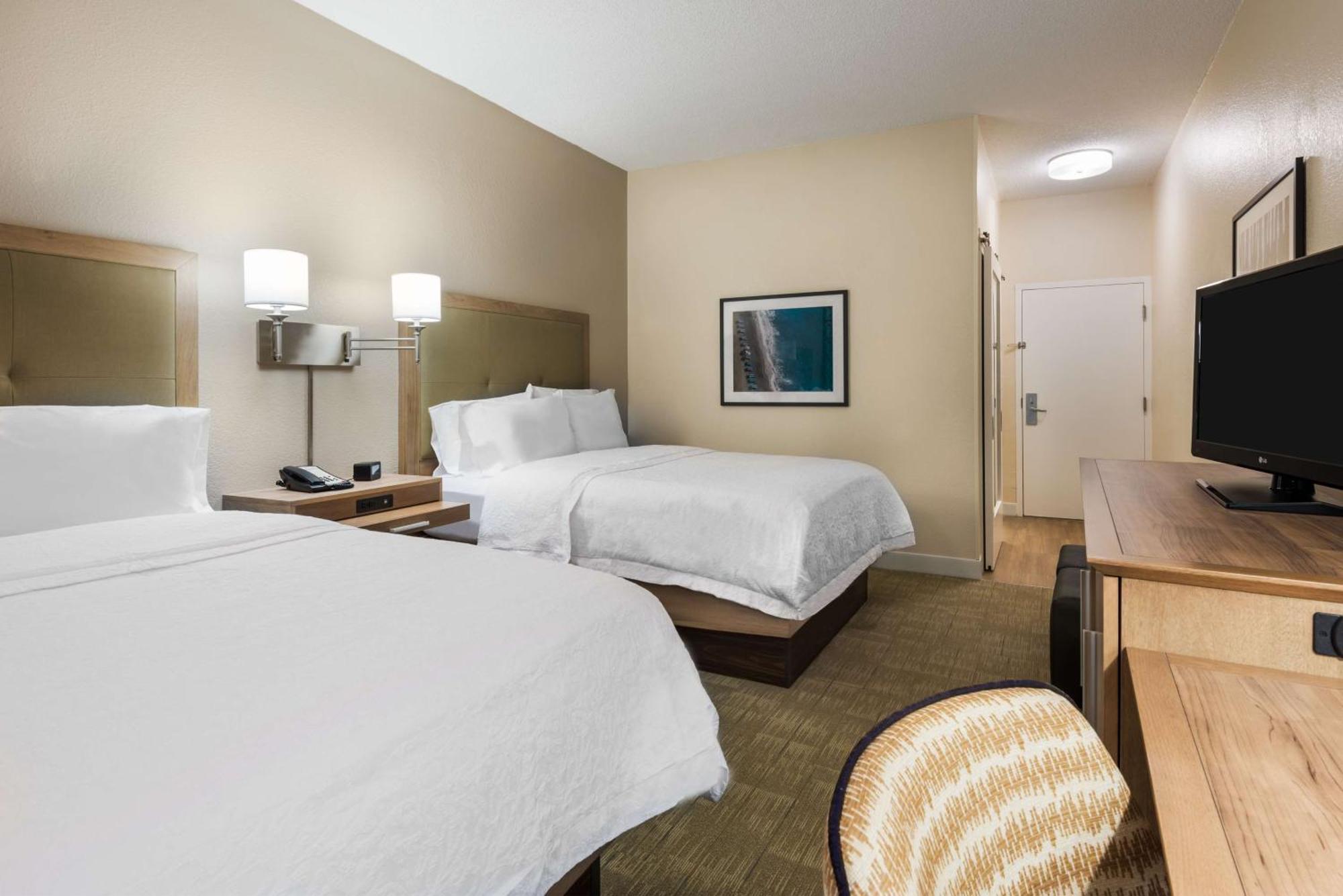 Hampton Naples North Hotel 3*
