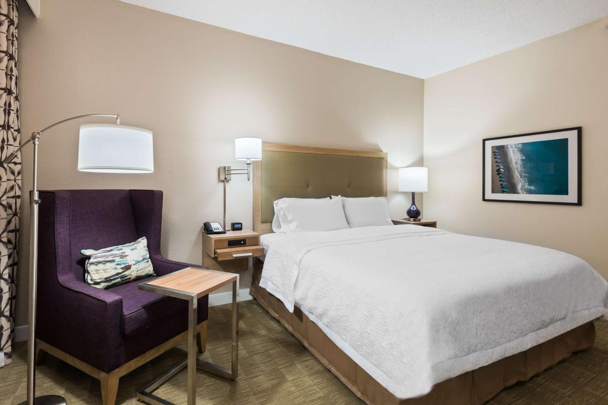 Hampton Naples North Hotel 3*