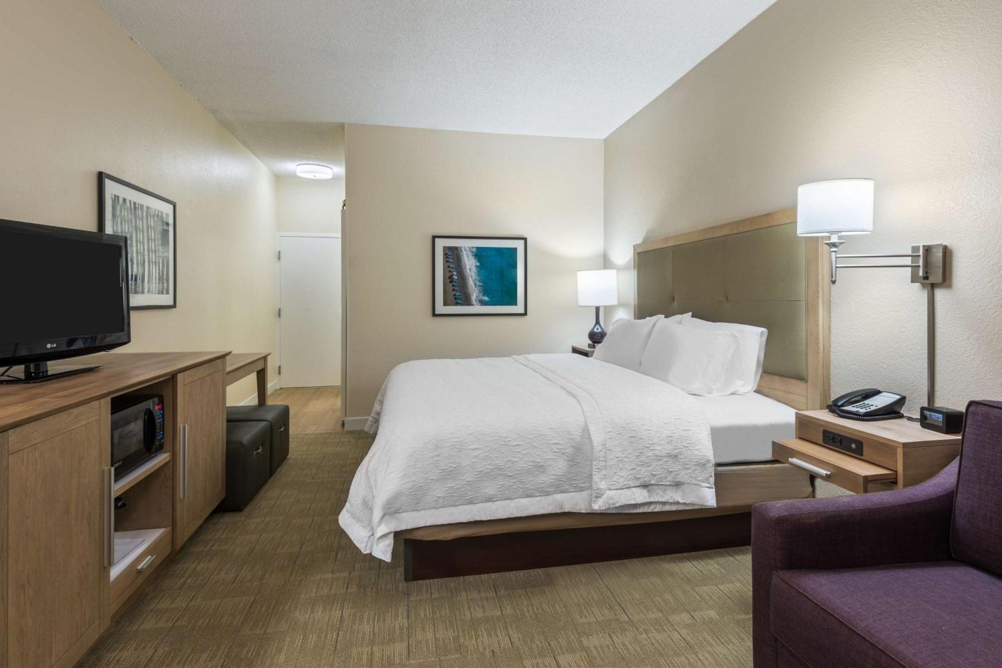 Hampton Naples North 3*
