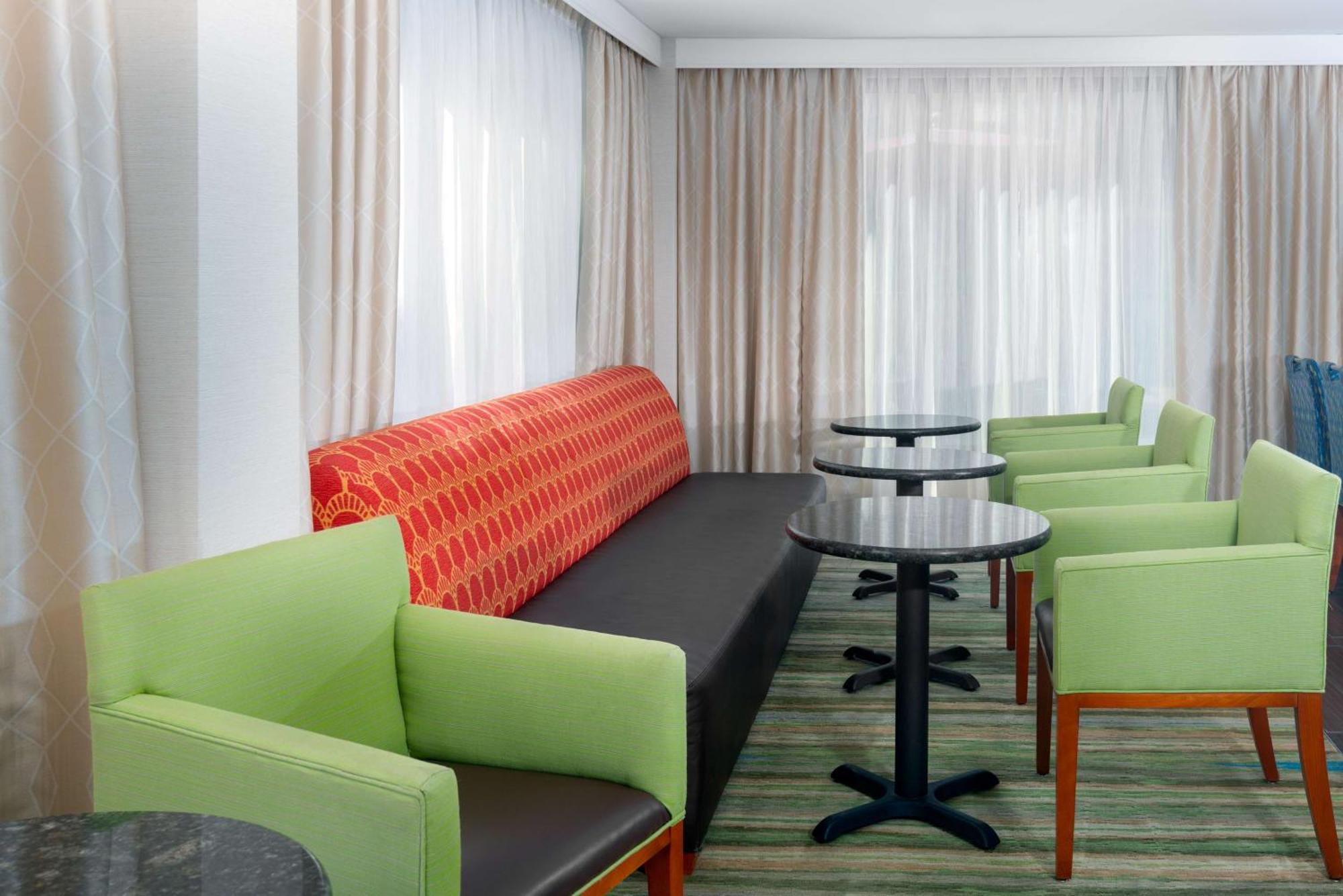 Hampton Naples North 3*