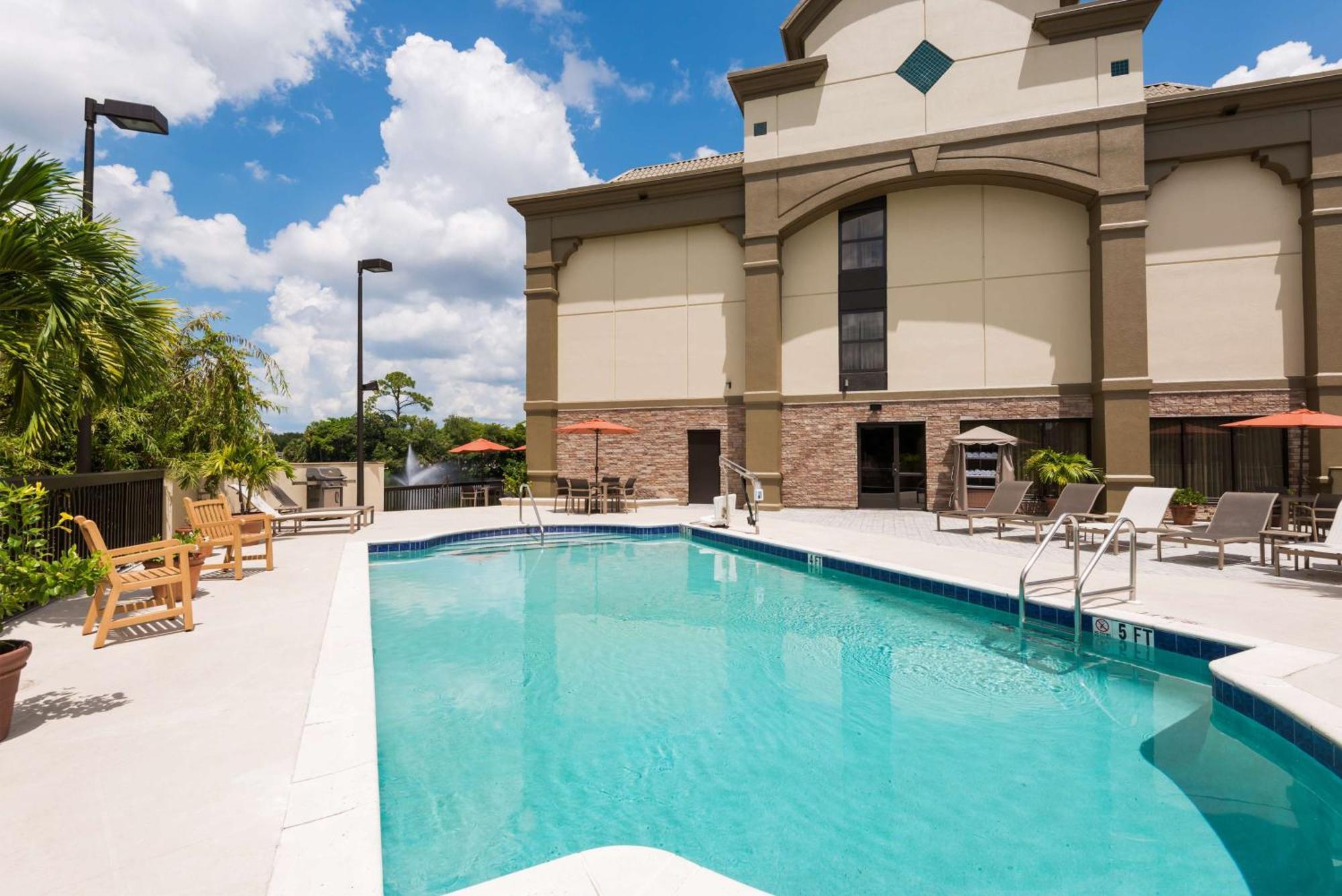 Hampton Naples North Hotel 3*