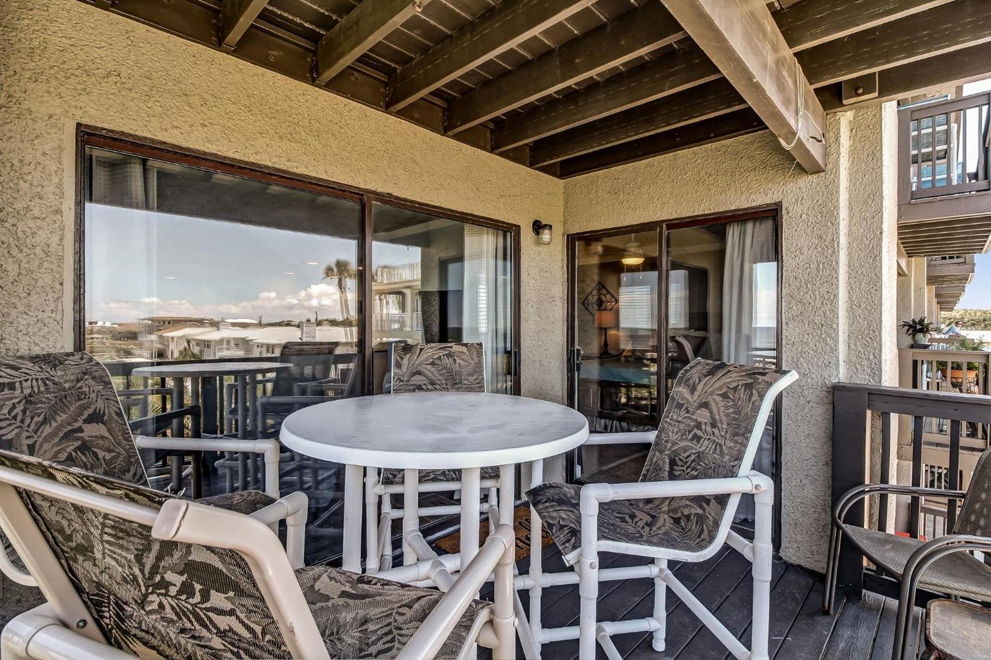 W Salt Water Pool Apartment *