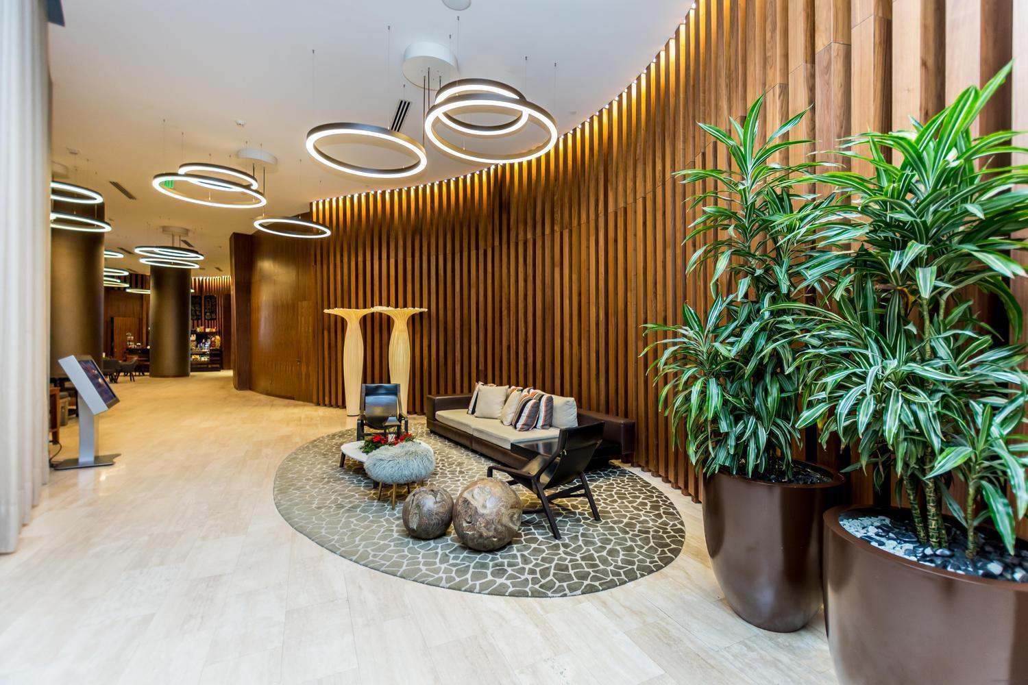 Splendid - Oceanview 1bdr & 1ba Right On The Beach, Heated Pool, Gym Apartment Hollywood