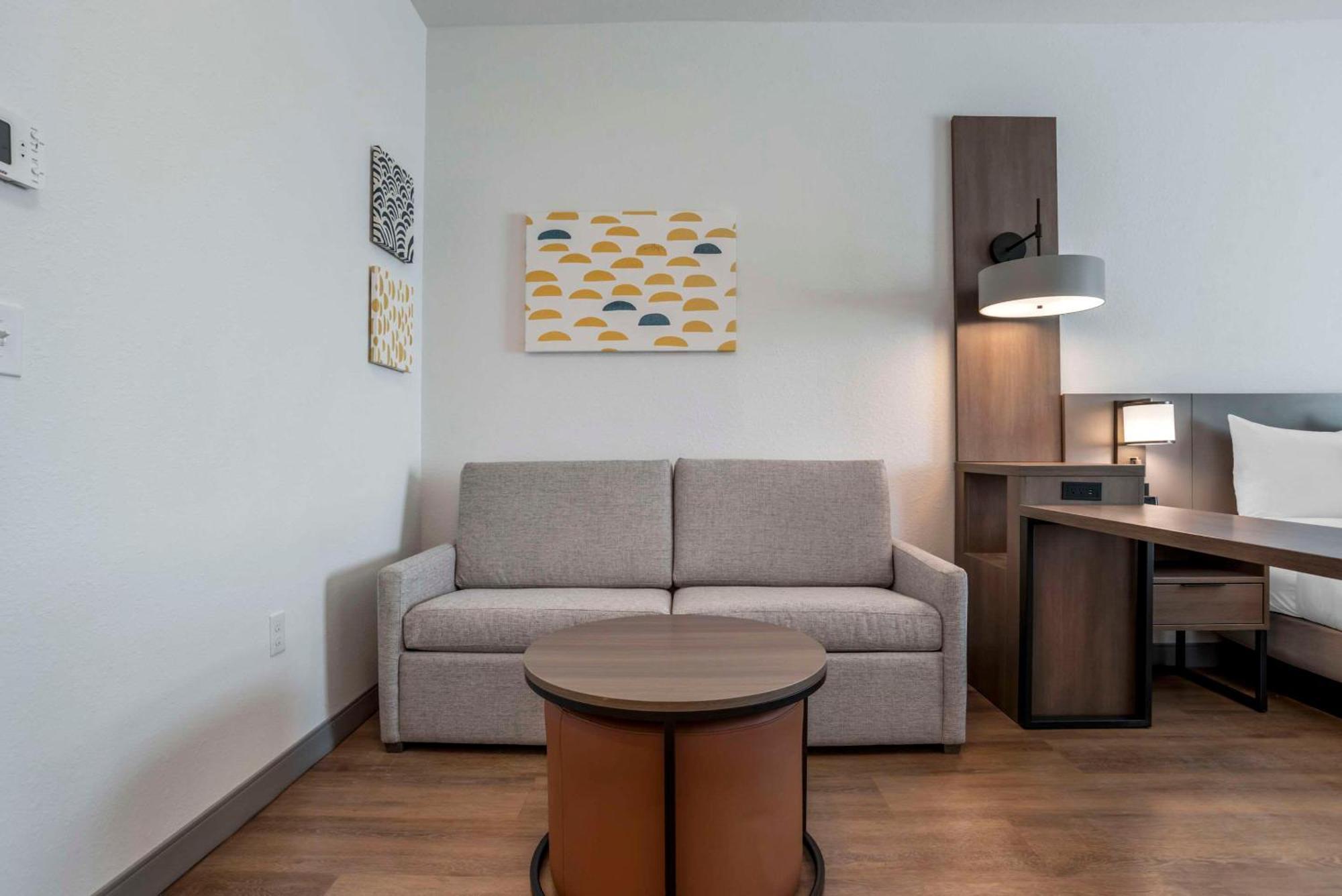 Comfort & Panama - Pier Park Area