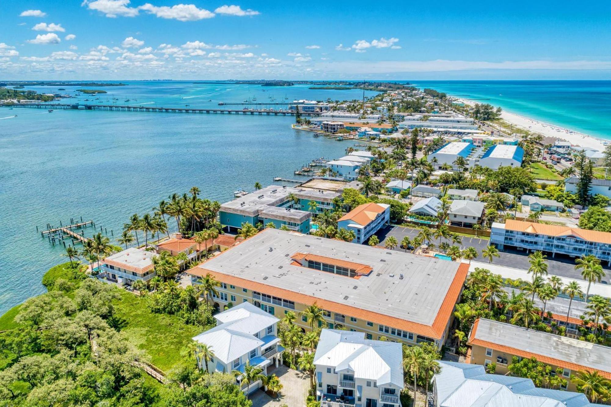 Anna Maria Island Bay Watch * Bradenton Beach