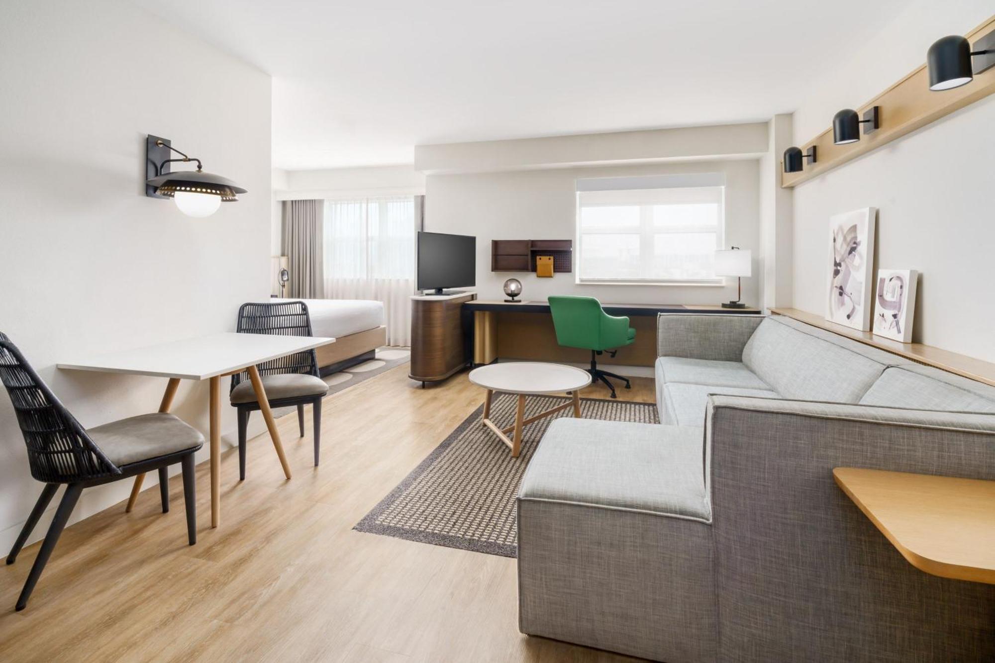 Hotel By Marriott Miami Mall