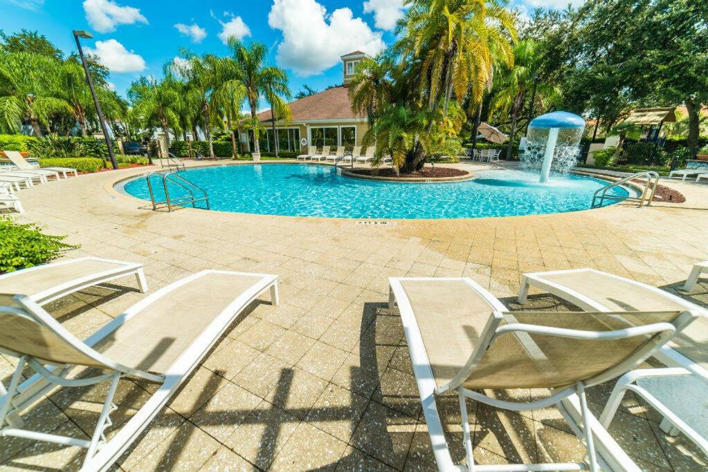 Holiday home Lucaya Village 3 Bedroom Vacation 1503 *