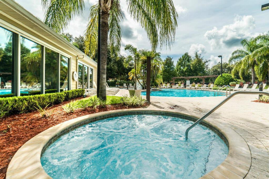 Lucaya Village 3 Bedroom Vacation 1503 *