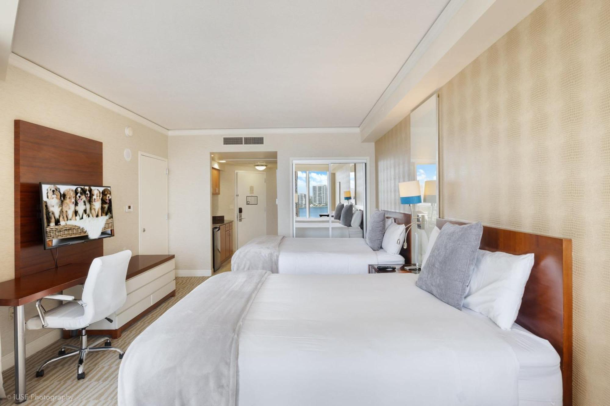 15th Floor Luxury At Trump Int *