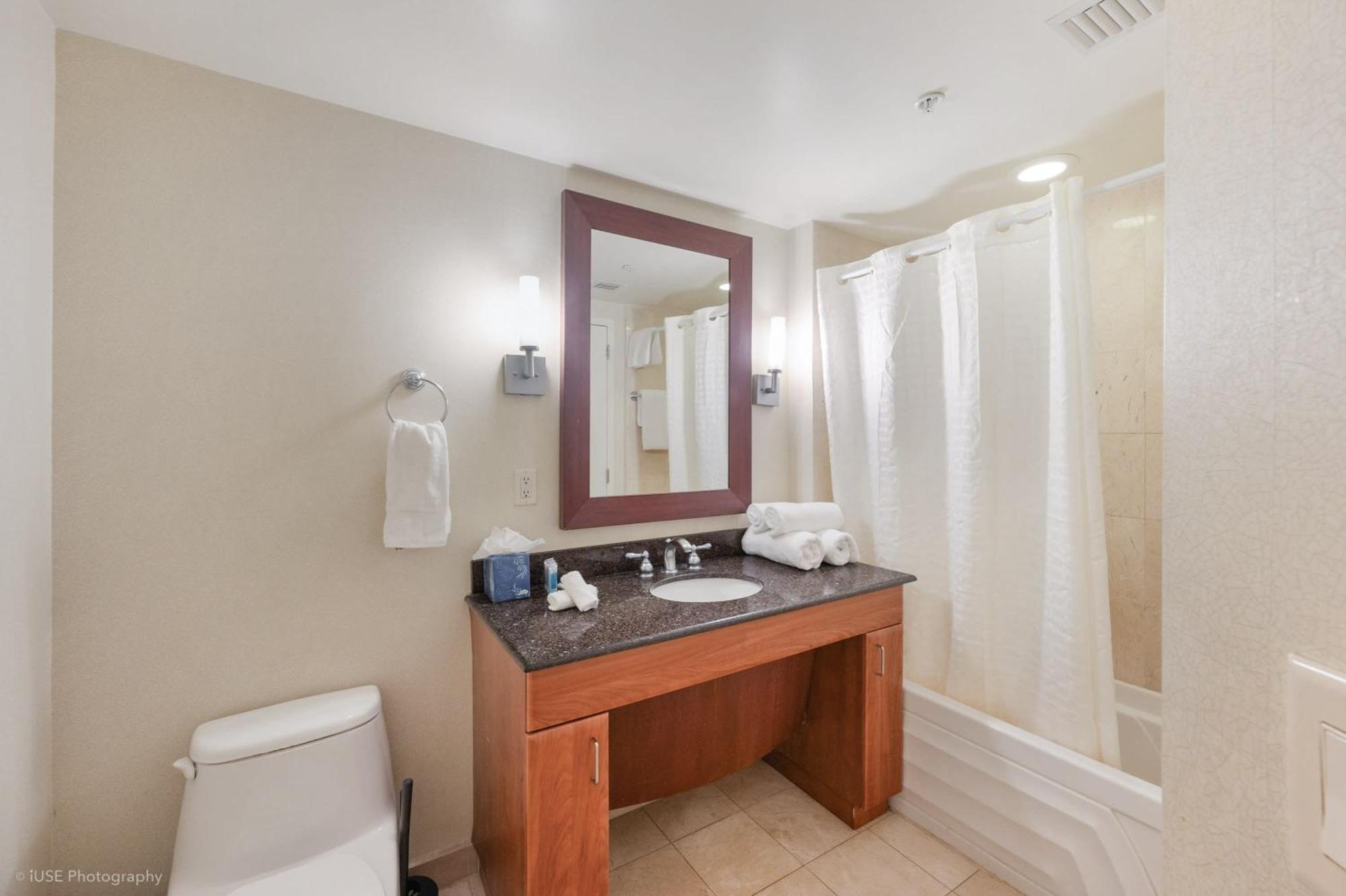 15th Floor Luxury At Trump Int